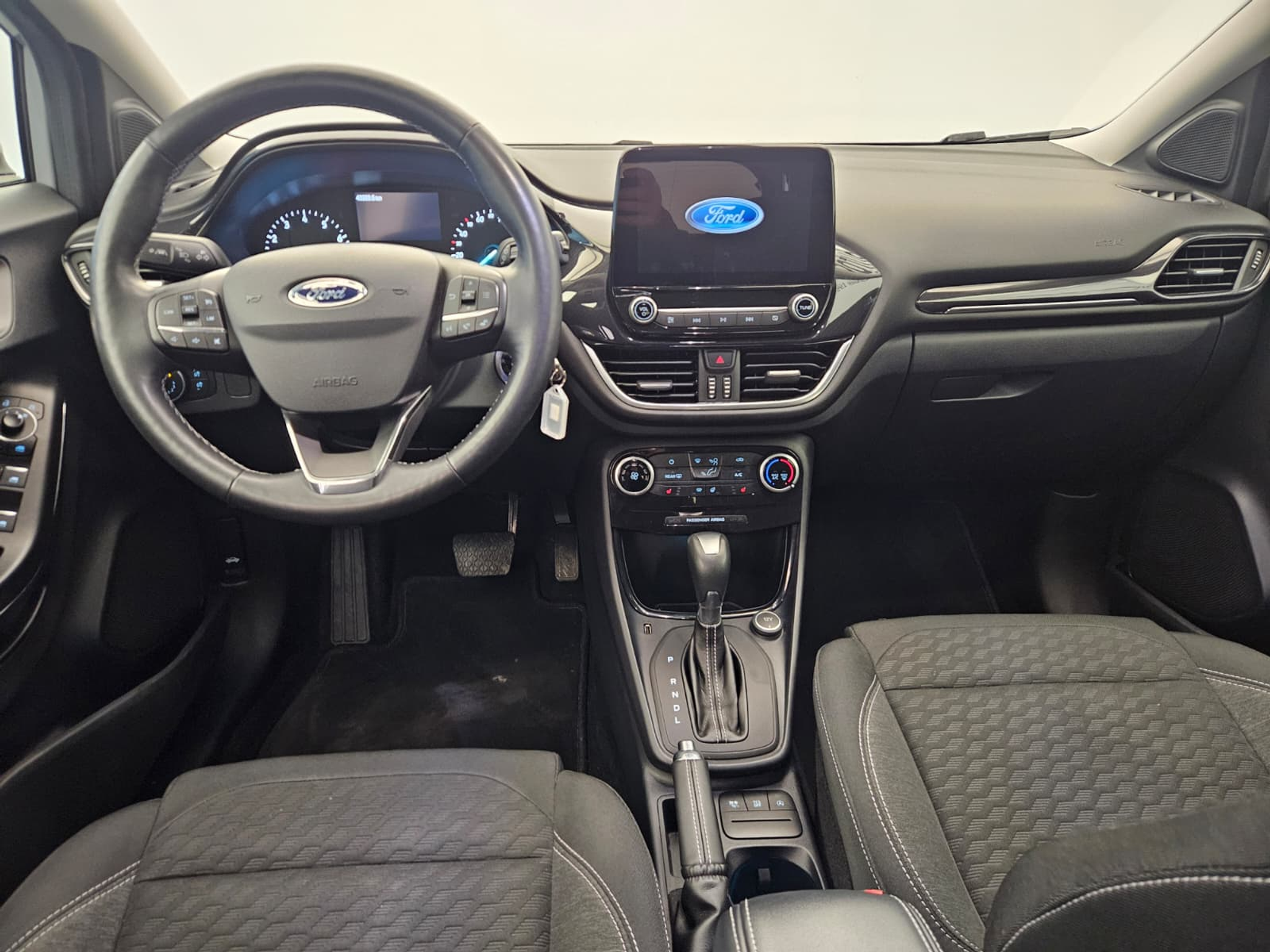 listing desktop thumbnail image 9