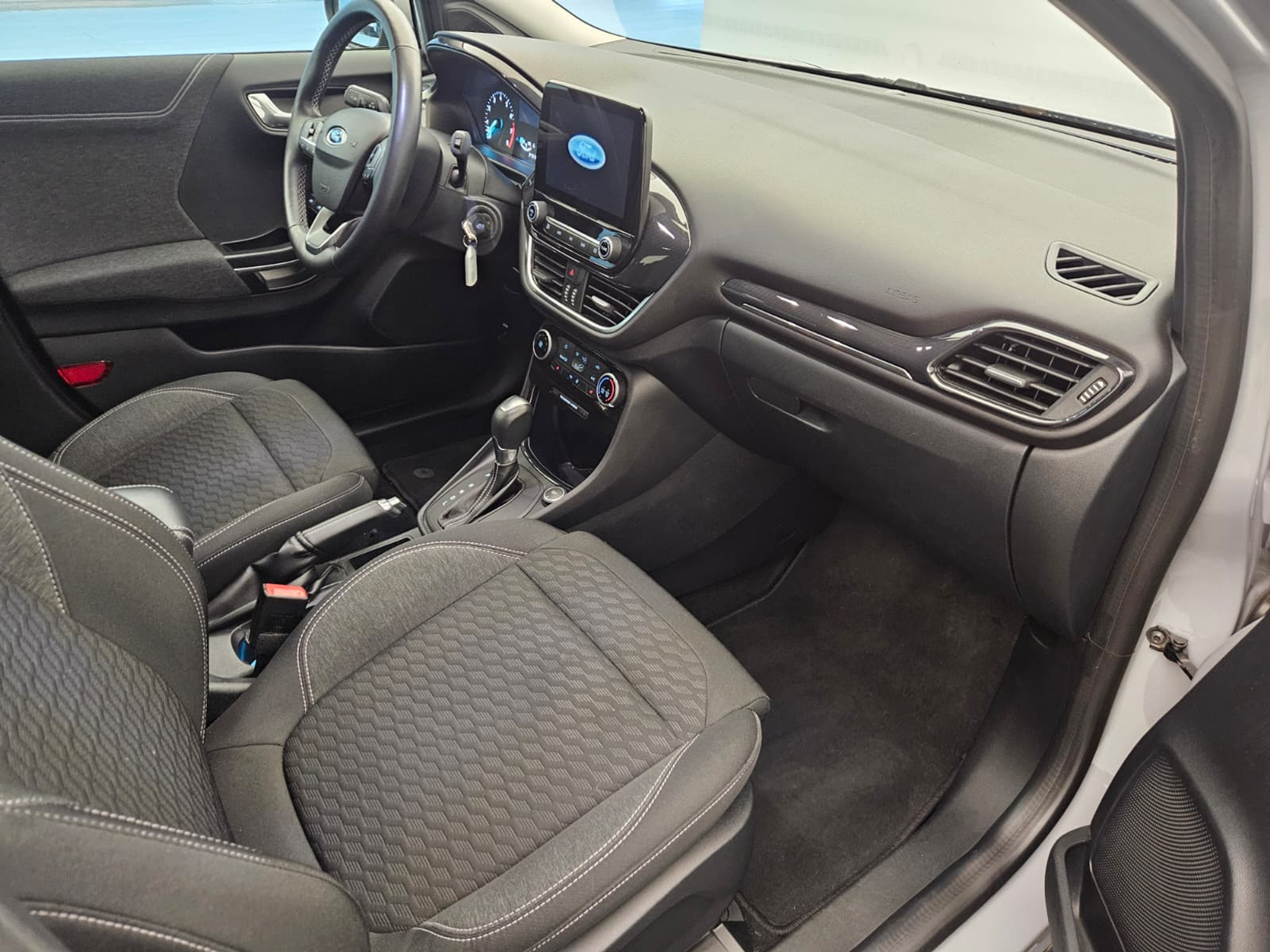 listing desktop thumbnail image 11