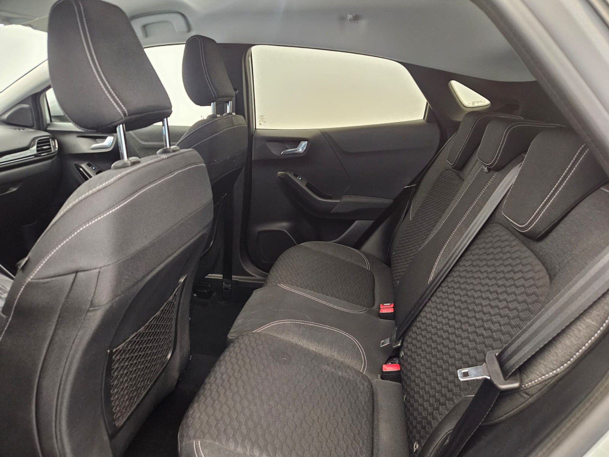 listing desktop thumbnail image 12