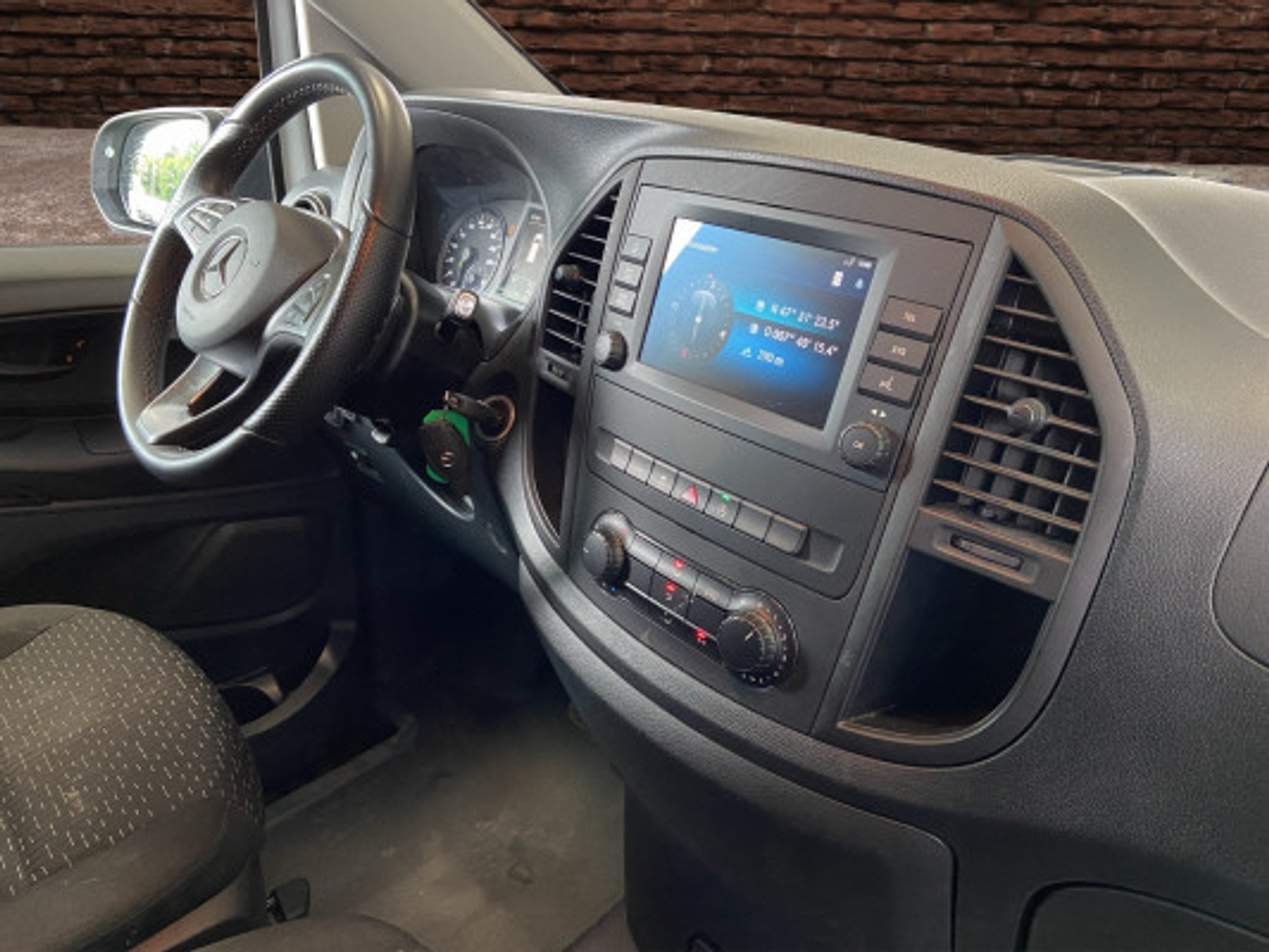 listing desktop thumbnail image 13