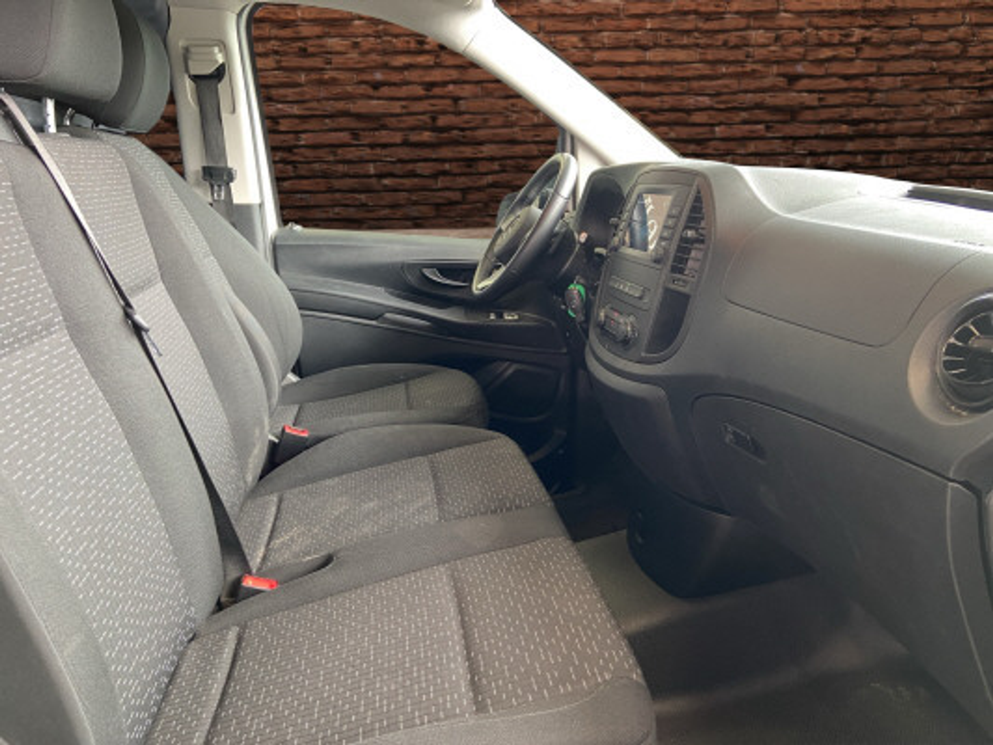 listing desktop thumbnail image 10