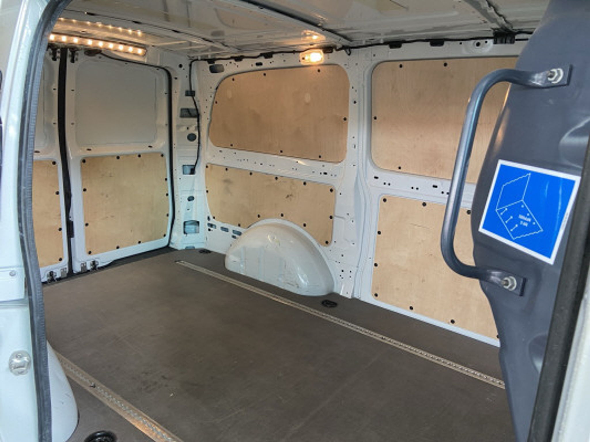 listing desktop thumbnail image 12