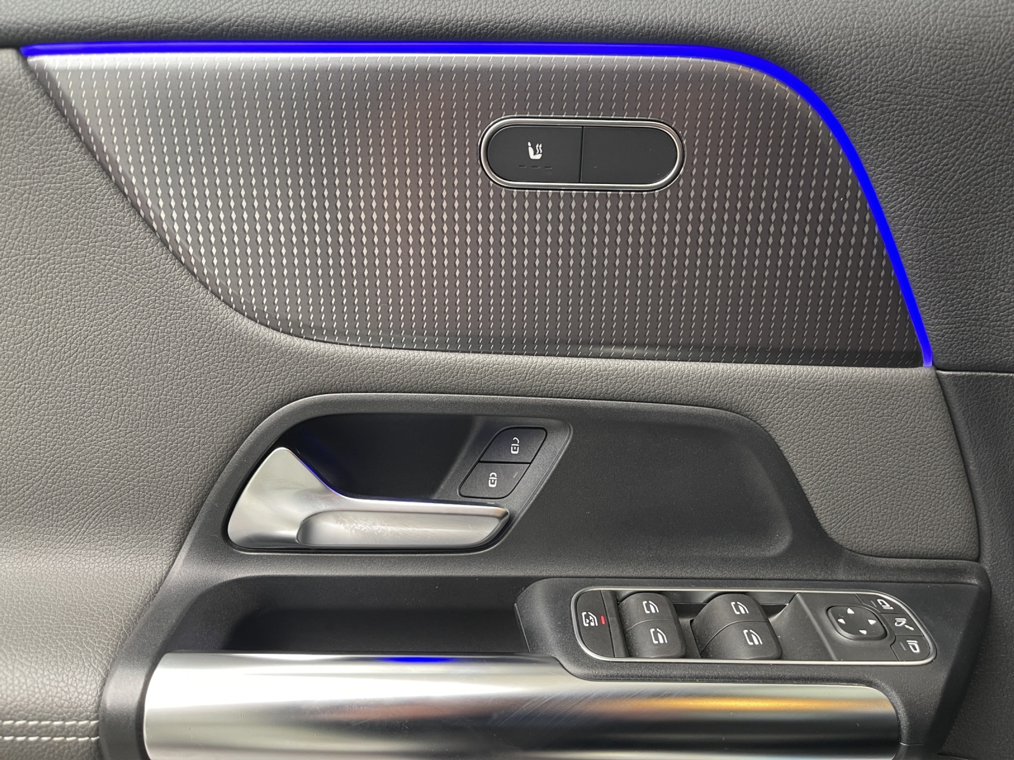 listing desktop thumbnail image 11