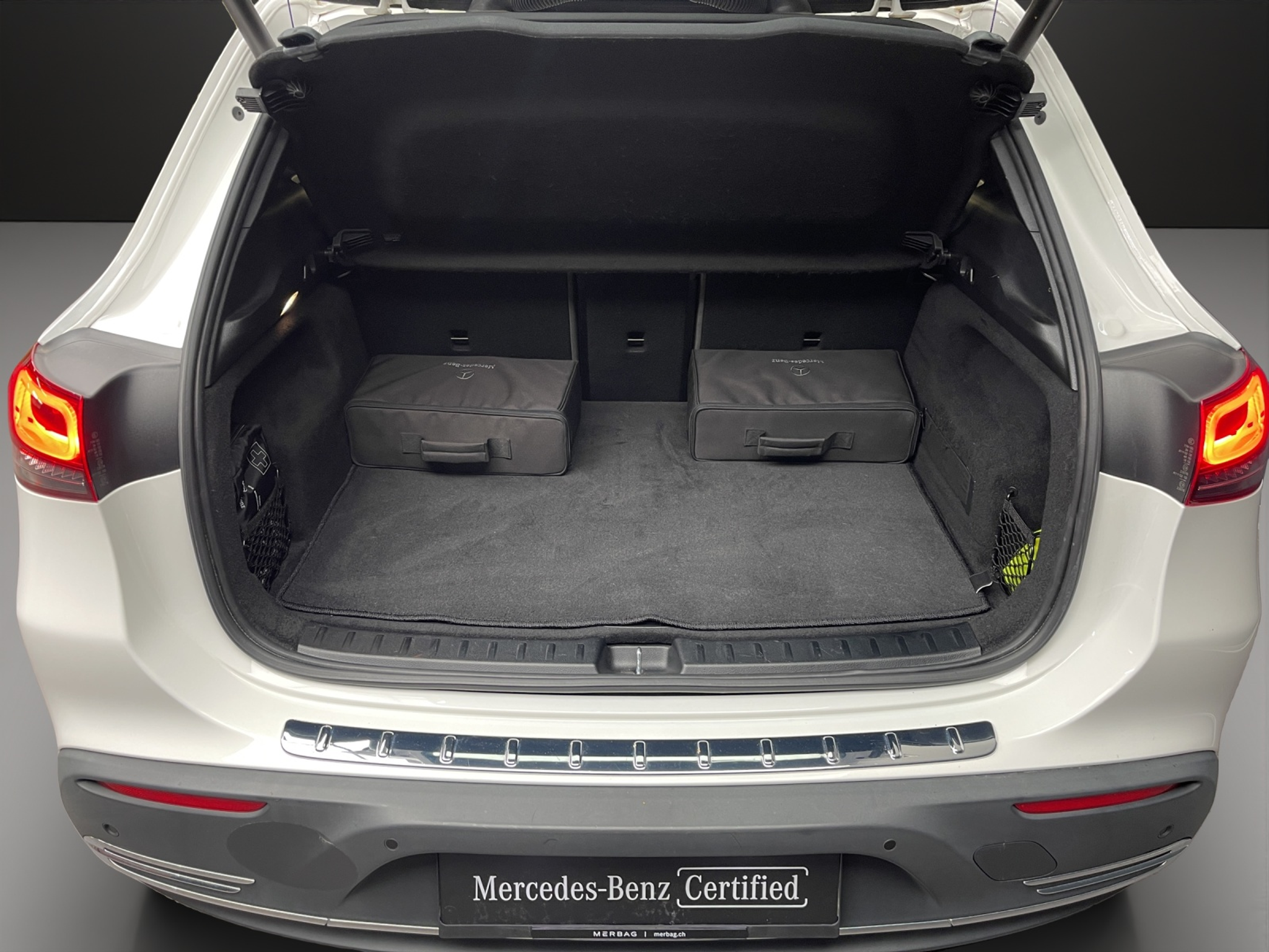 listing desktop thumbnail image 5