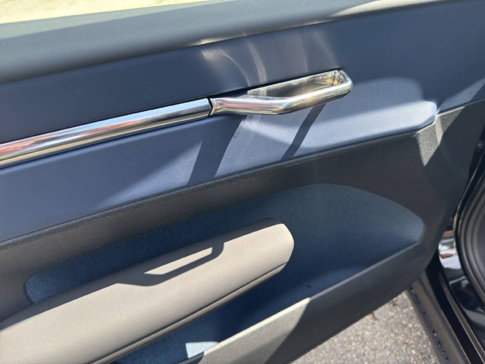 listing desktop thumbnail image 11