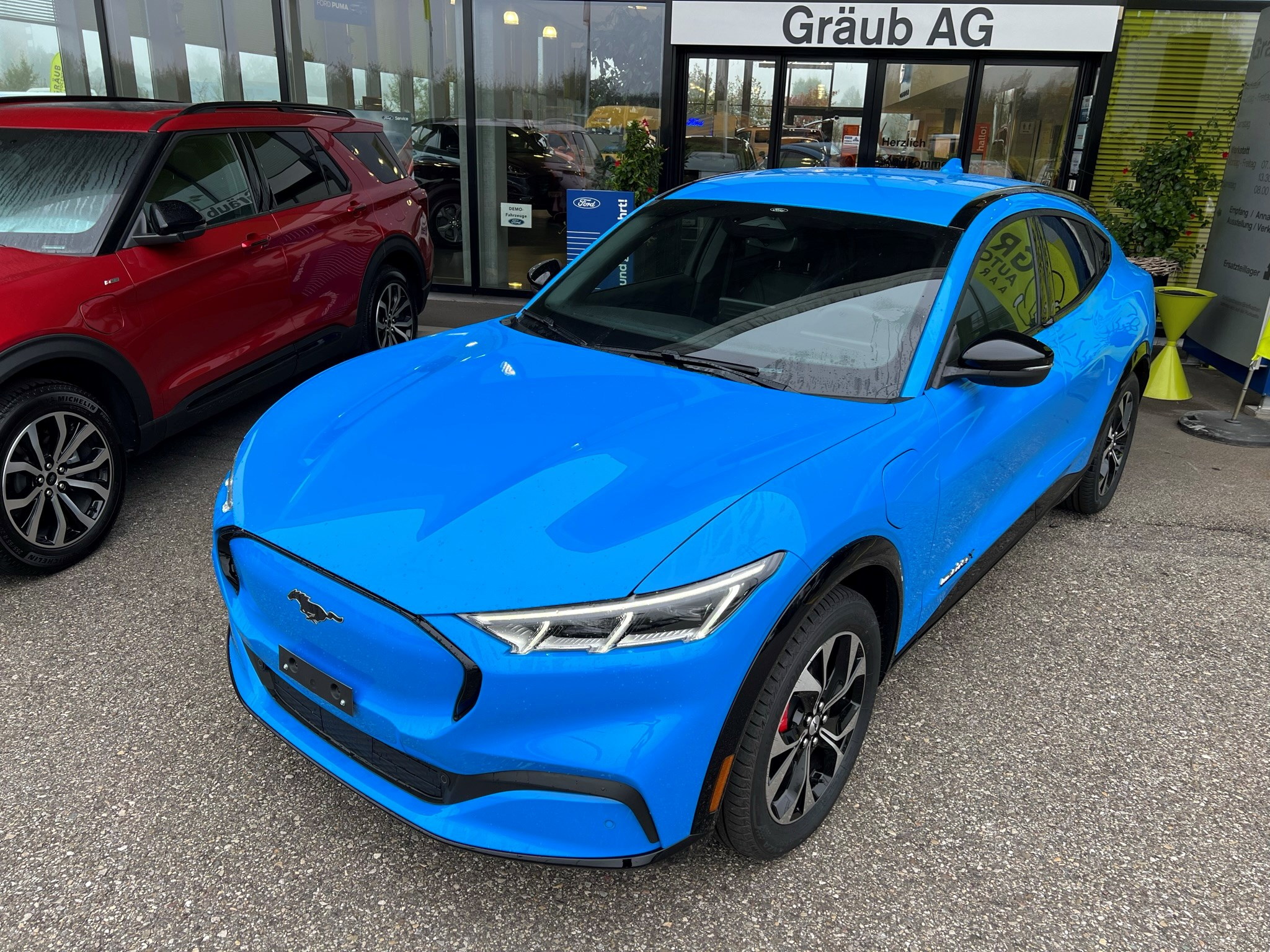 listing desktop thumbnail image 2