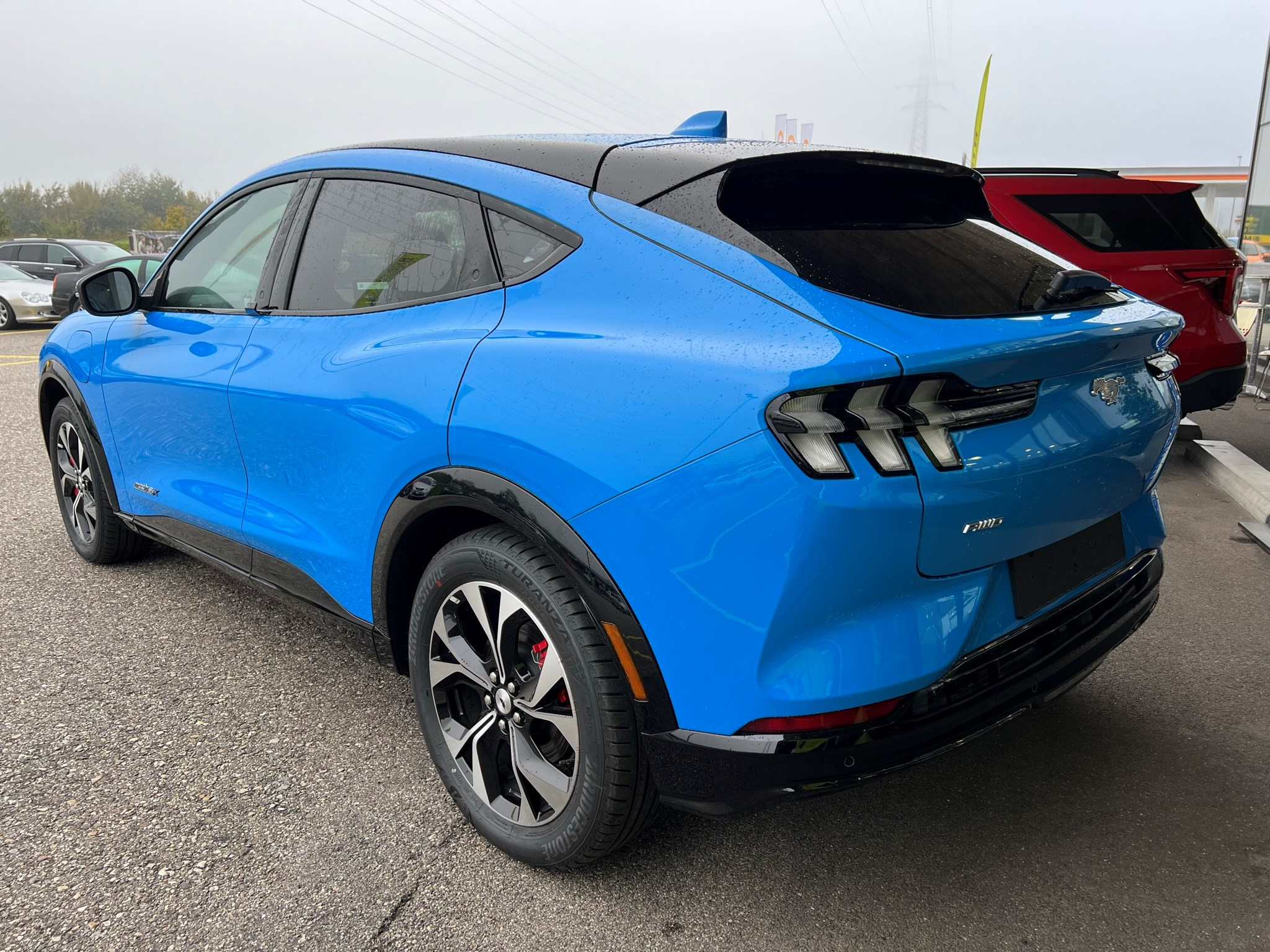 listing desktop thumbnail image 4