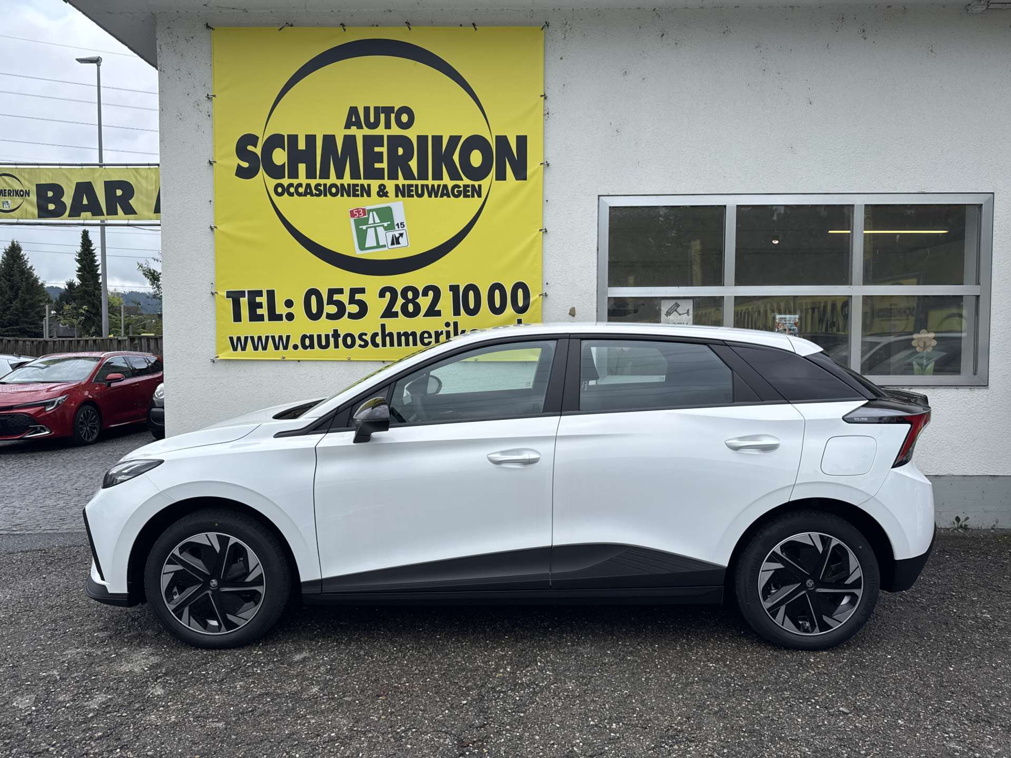 listing desktop thumbnail image 4