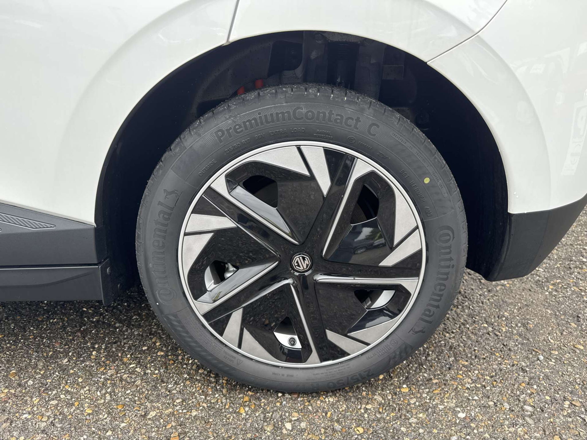 listing desktop thumbnail image 9