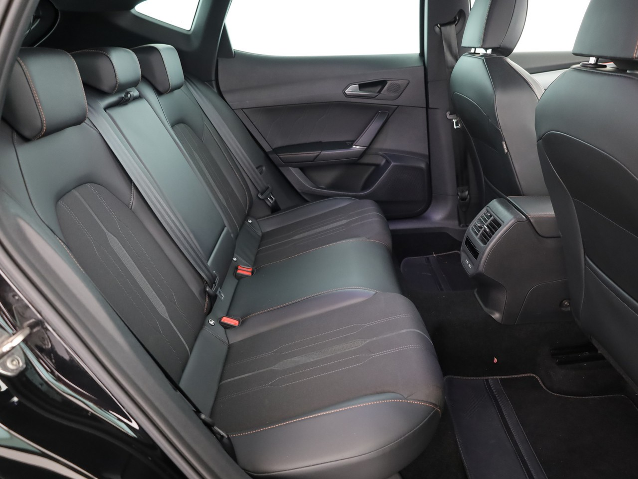 listing desktop thumbnail image 10