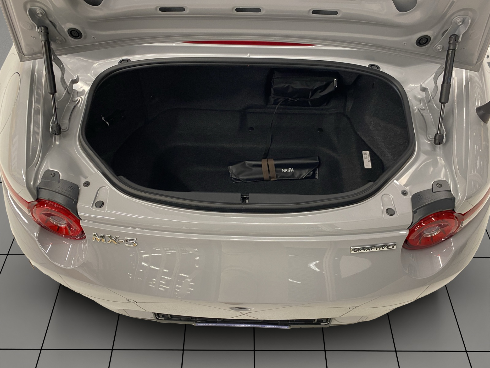 listing desktop thumbnail image 10