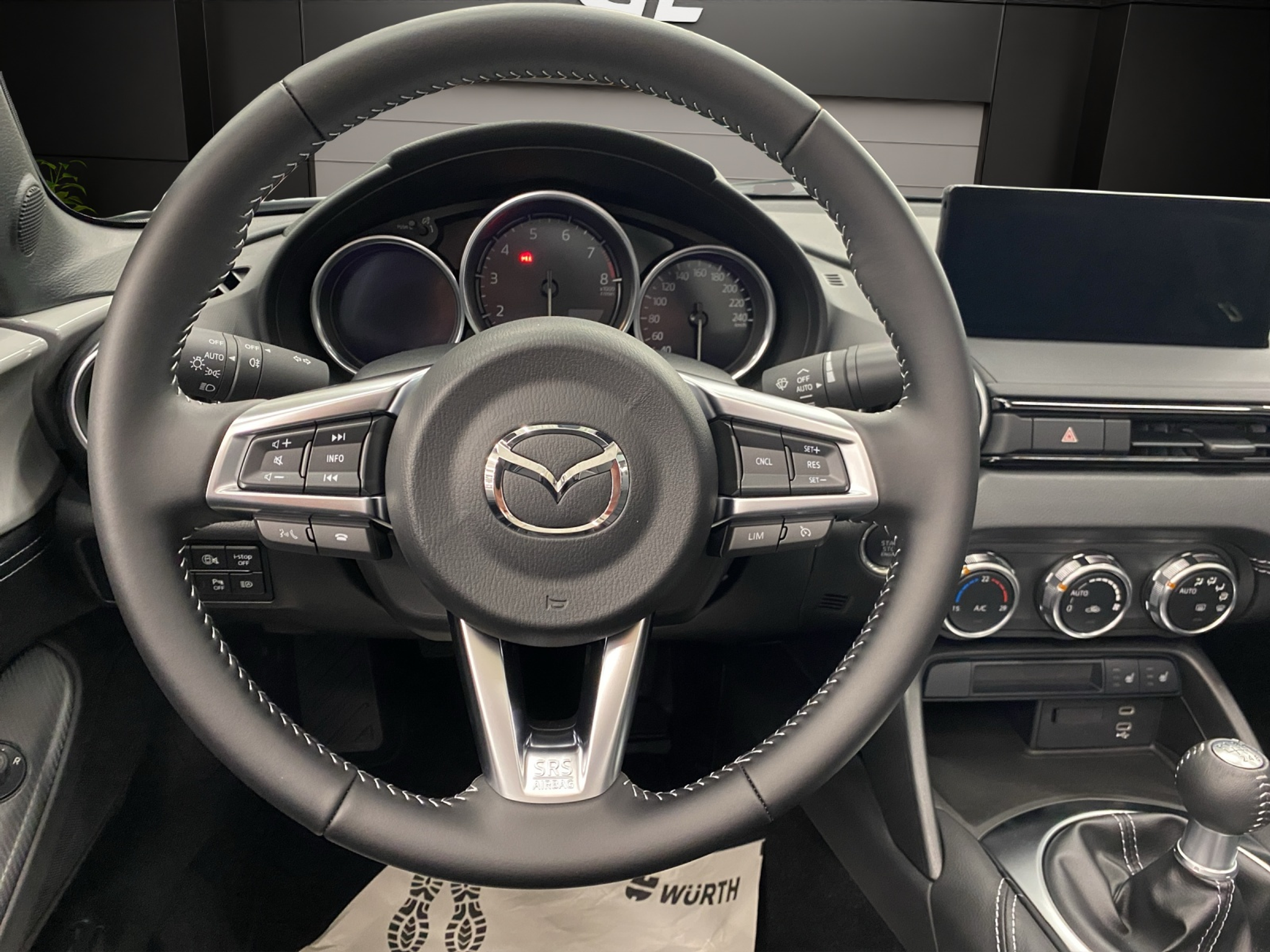 listing desktop thumbnail image 12