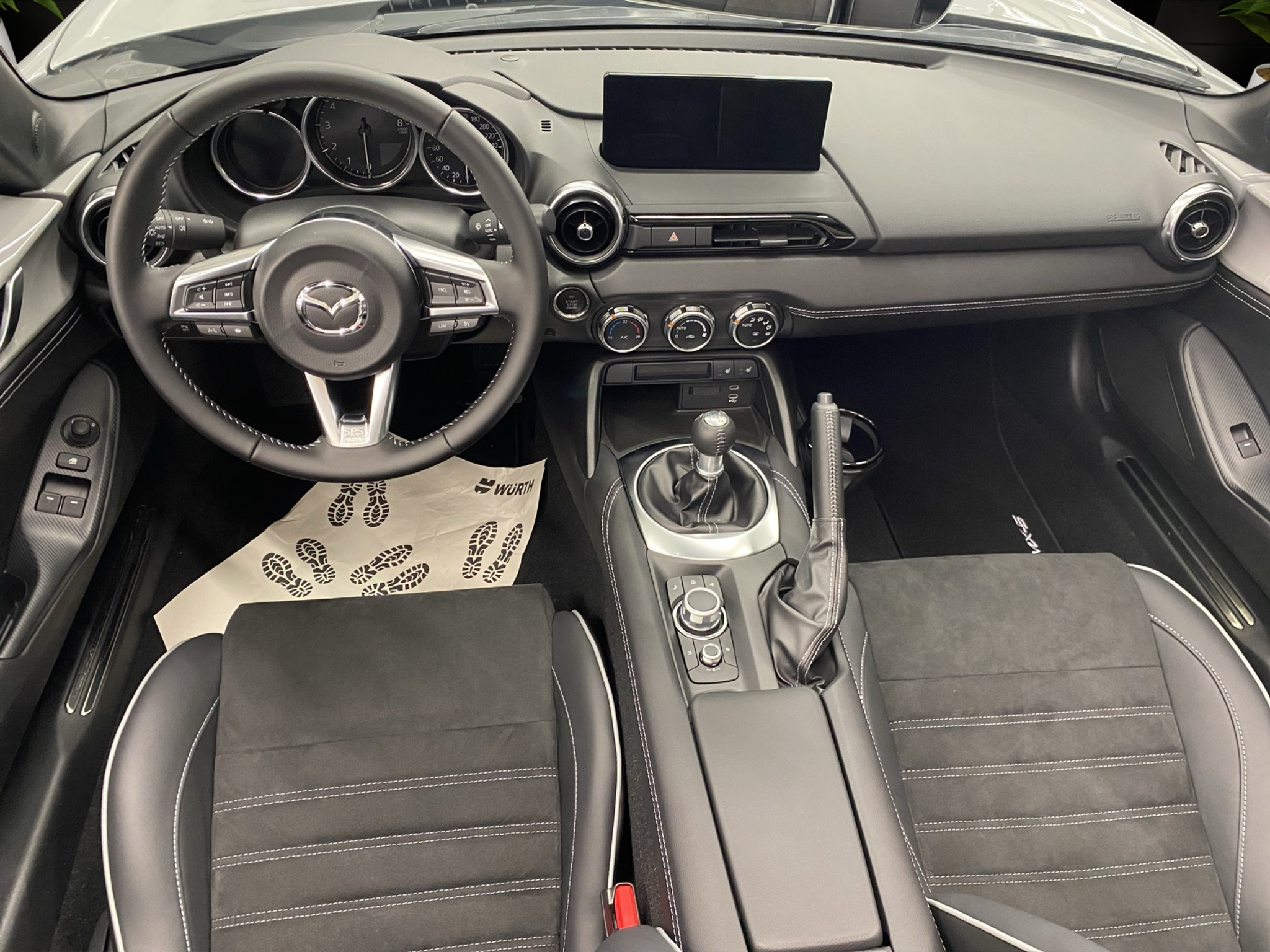 listing desktop thumbnail image 11