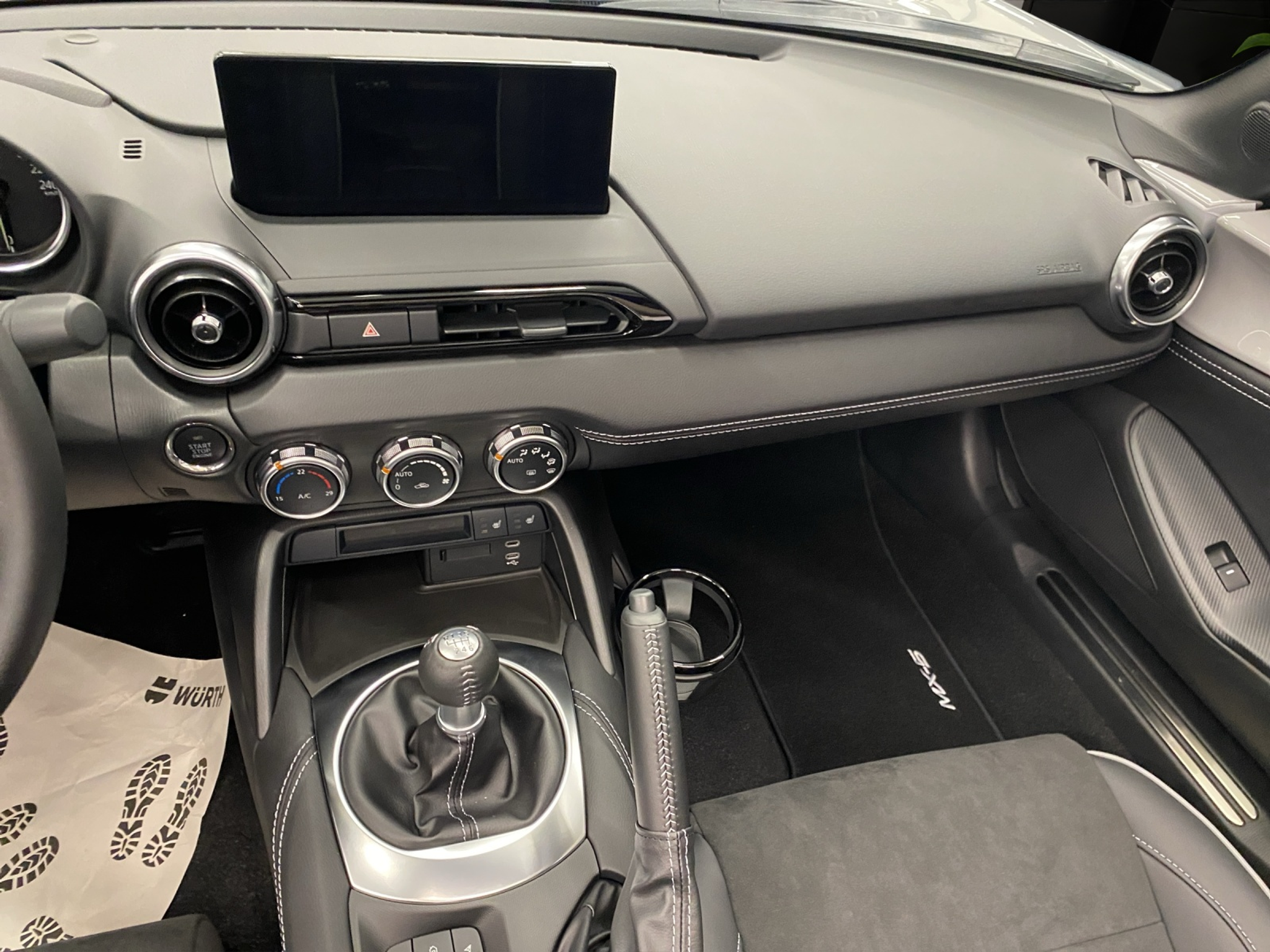 listing desktop thumbnail image 13