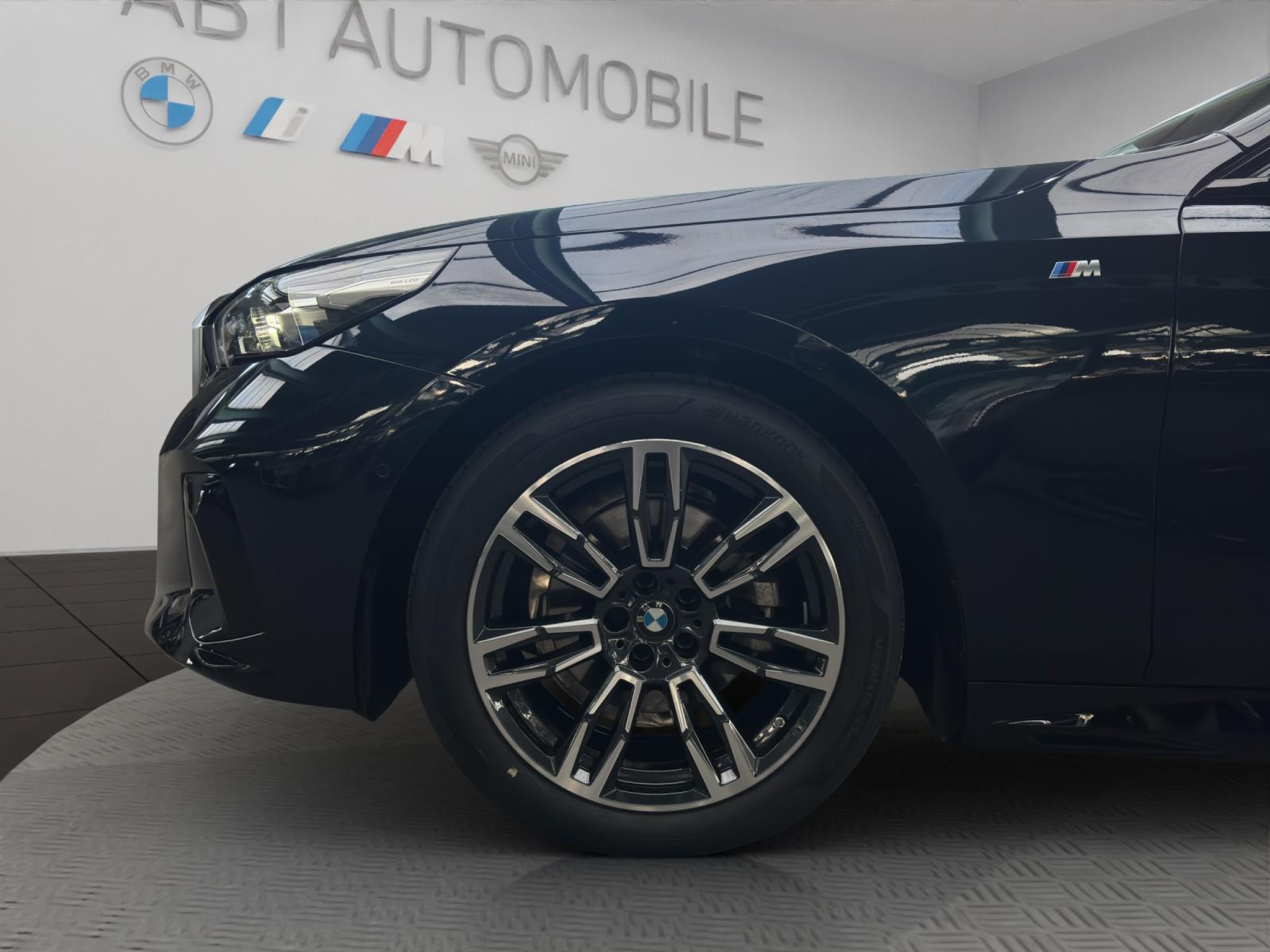 listing desktop thumbnail image 25