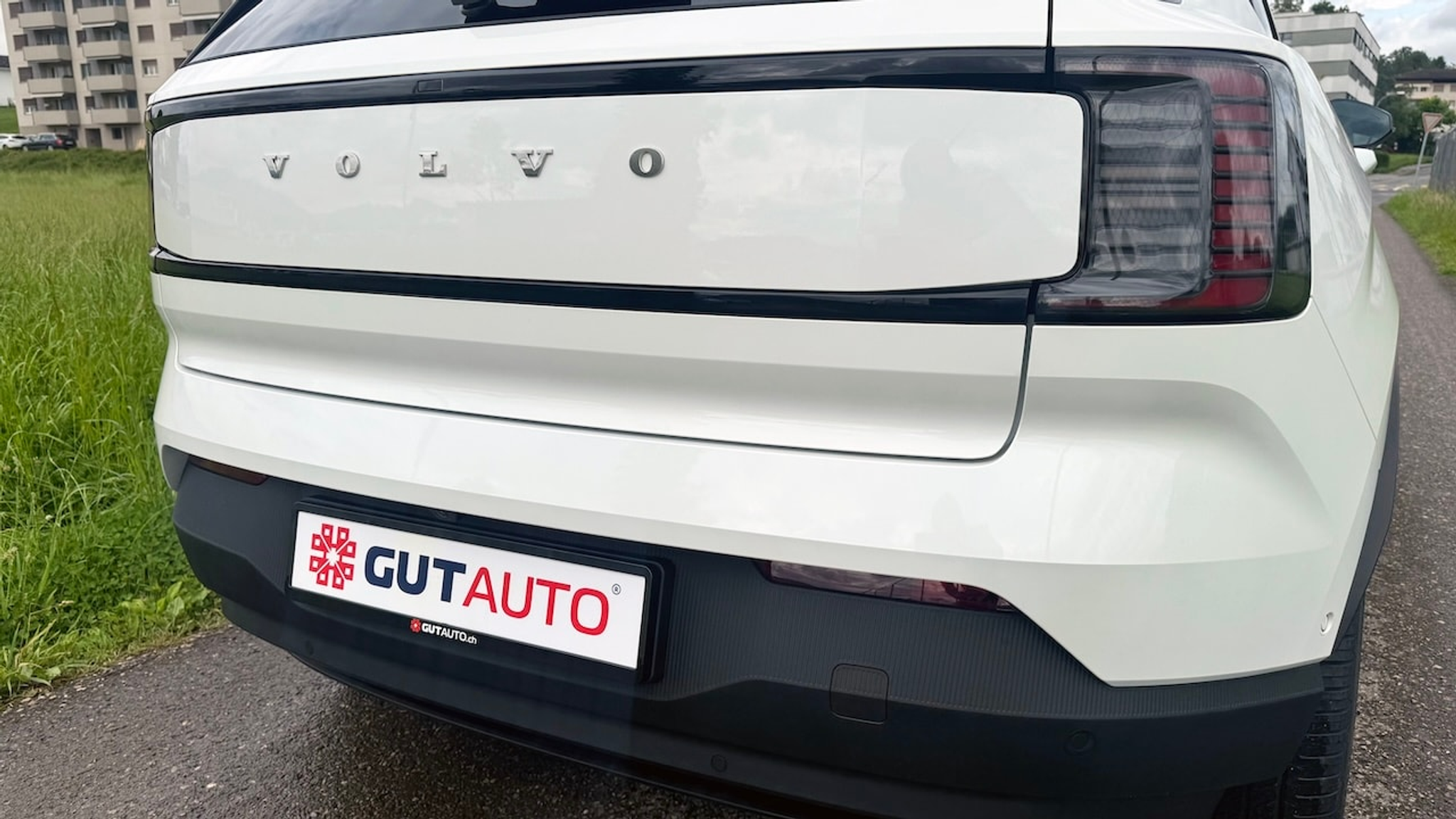 listing desktop thumbnail image 9