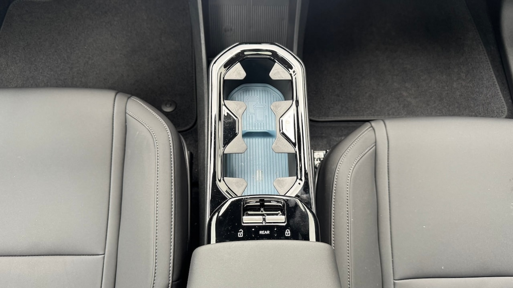 listing desktop thumbnail image 25