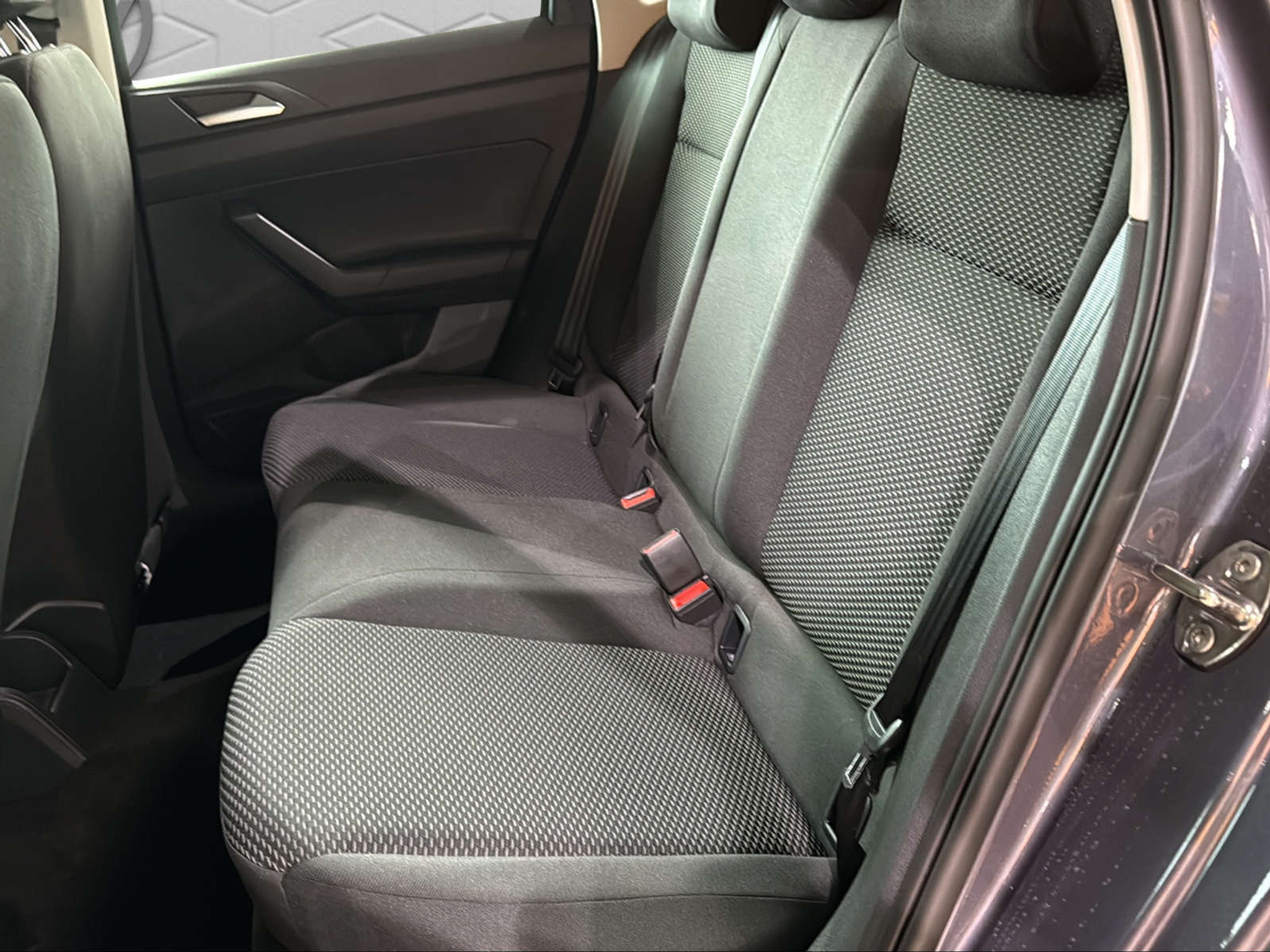 listing desktop thumbnail image 12