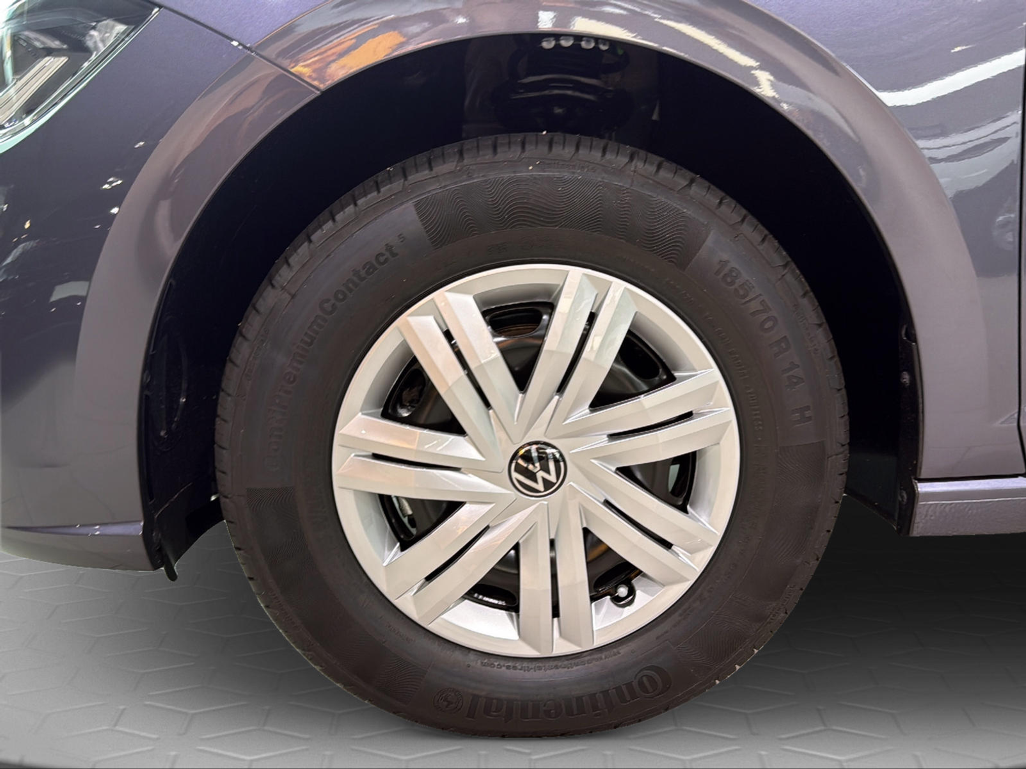 listing desktop thumbnail image 5