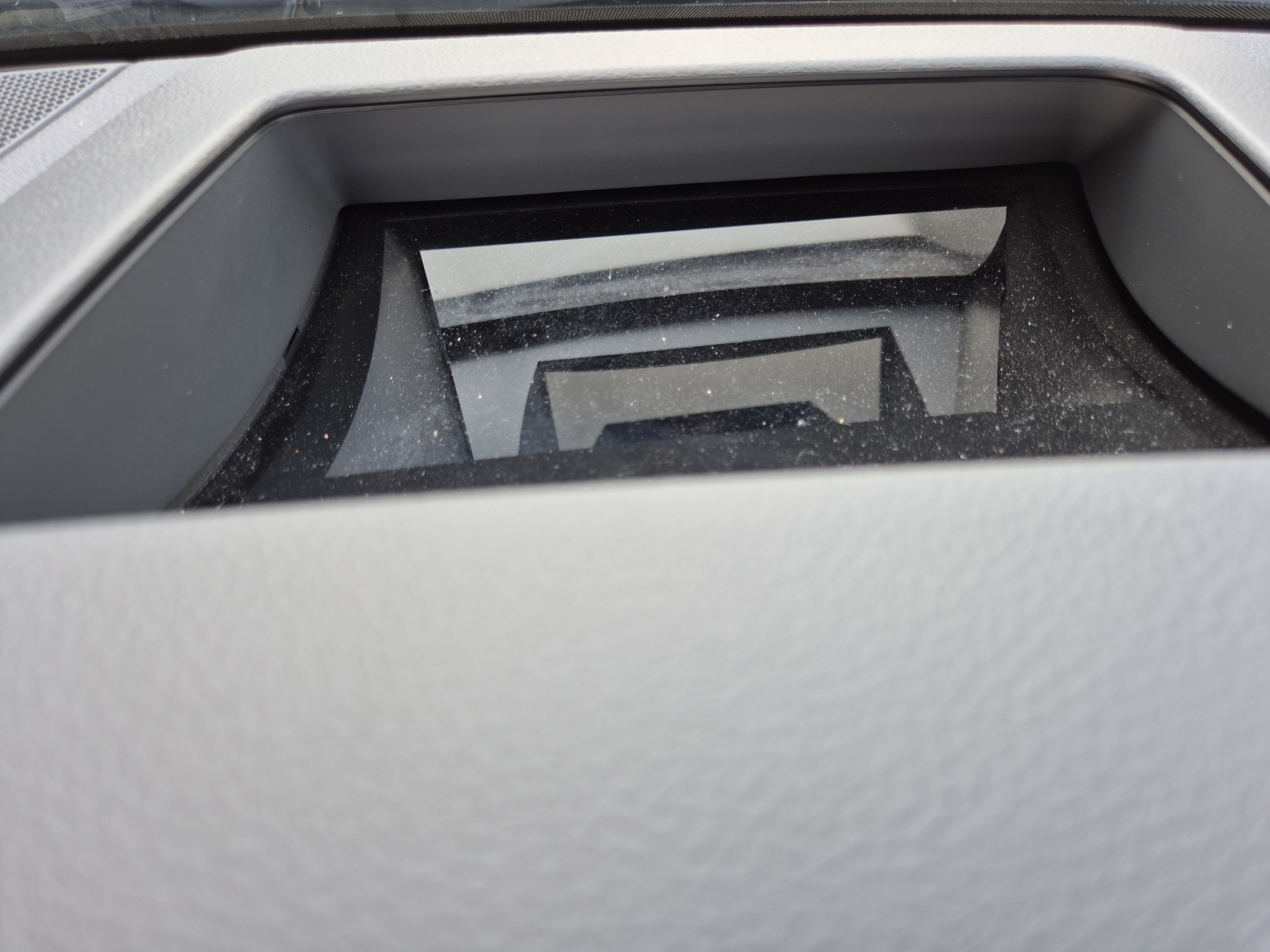 listing desktop thumbnail image 12