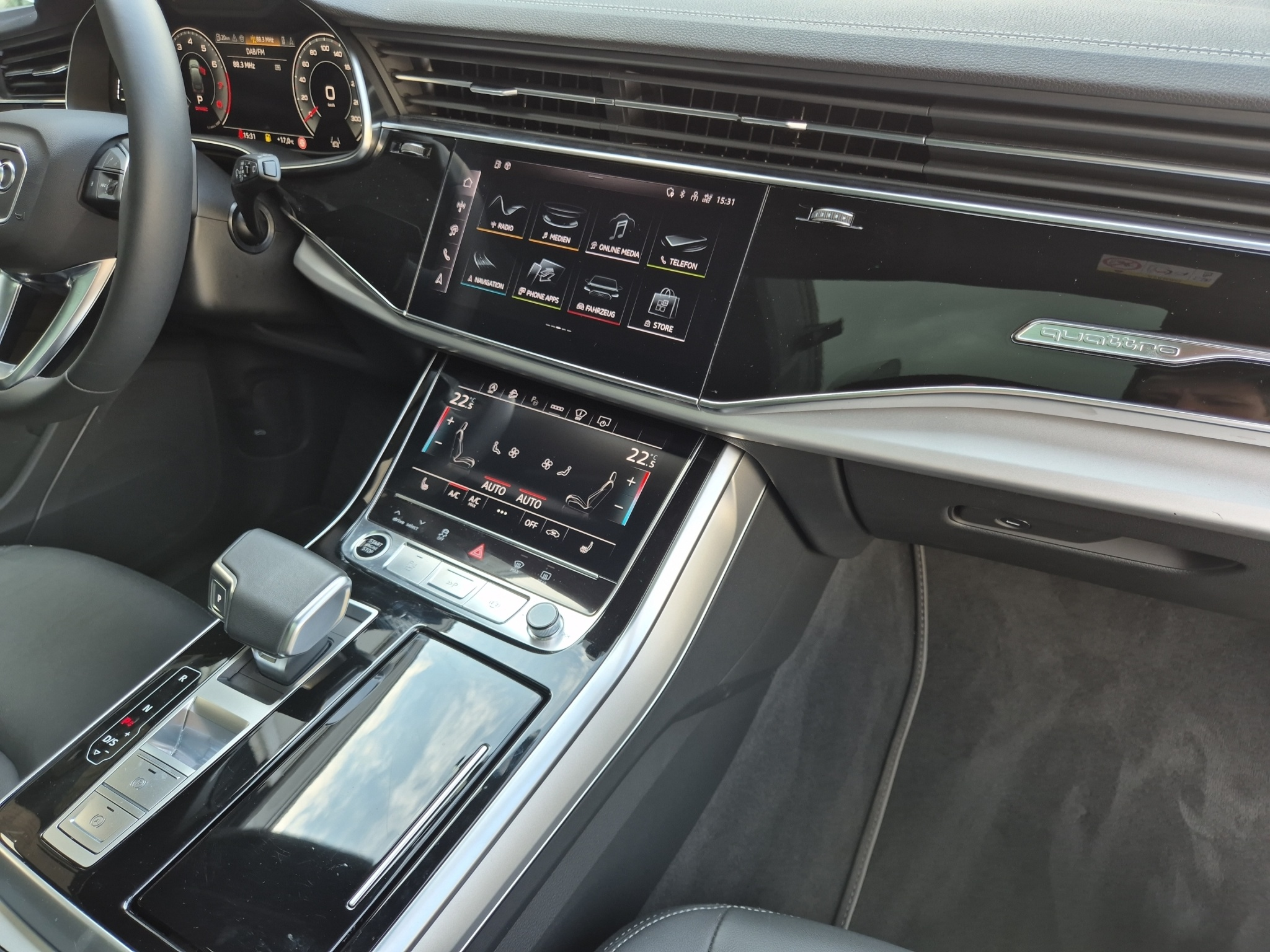 listing desktop thumbnail image 16