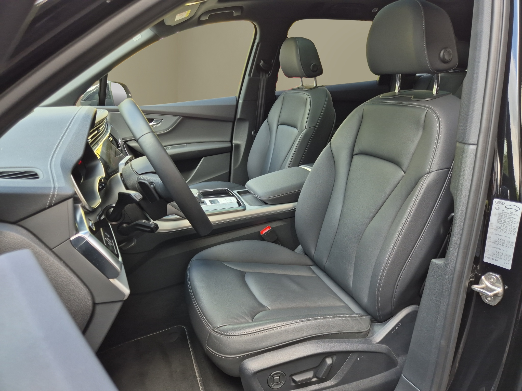 listing desktop thumbnail image 8