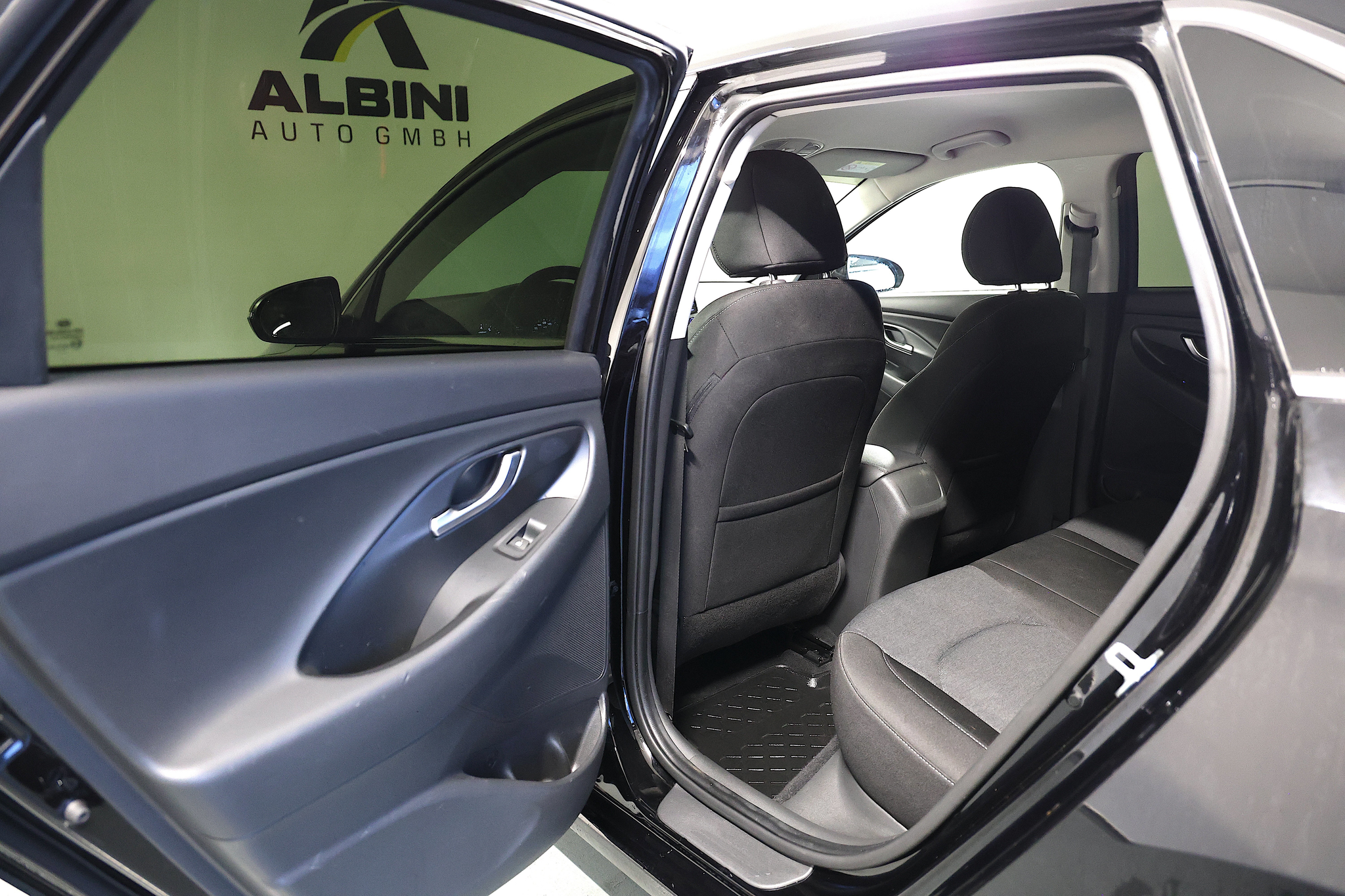 listing desktop thumbnail image 13