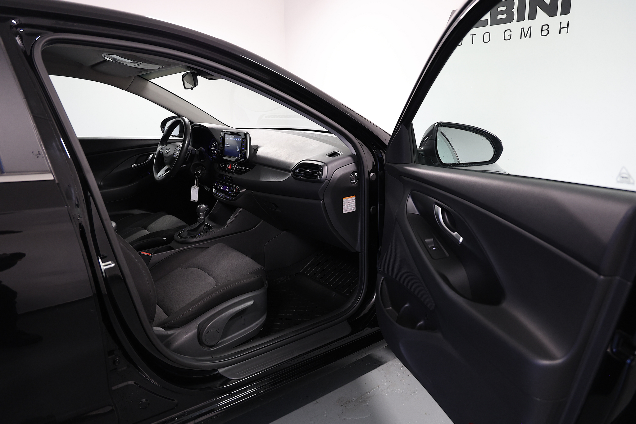 listing desktop thumbnail image 10