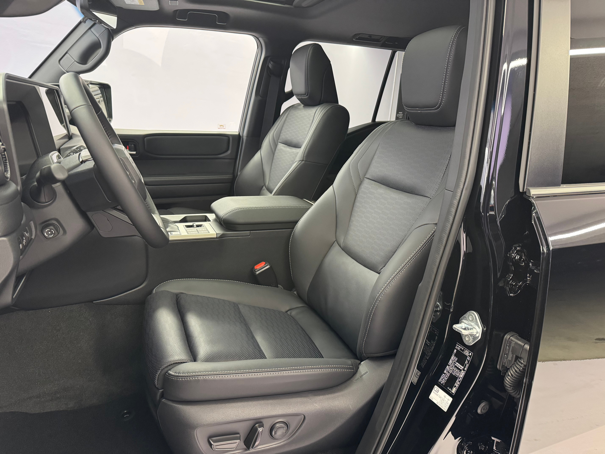 listing desktop thumbnail image 8