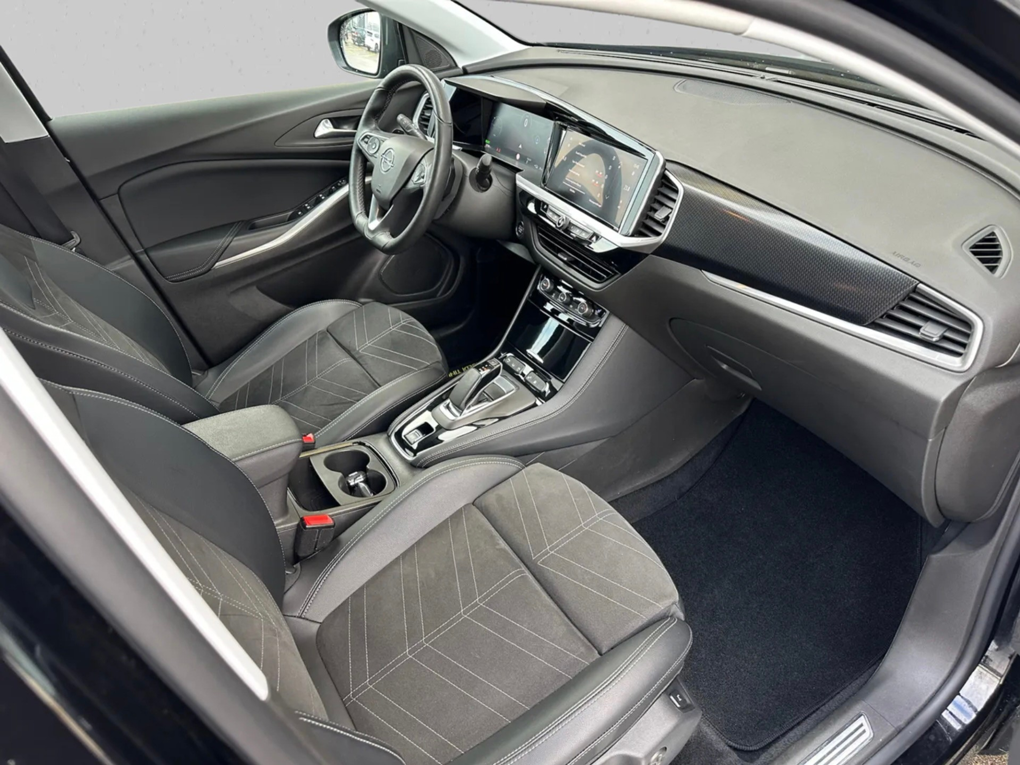 listing desktop thumbnail image 10