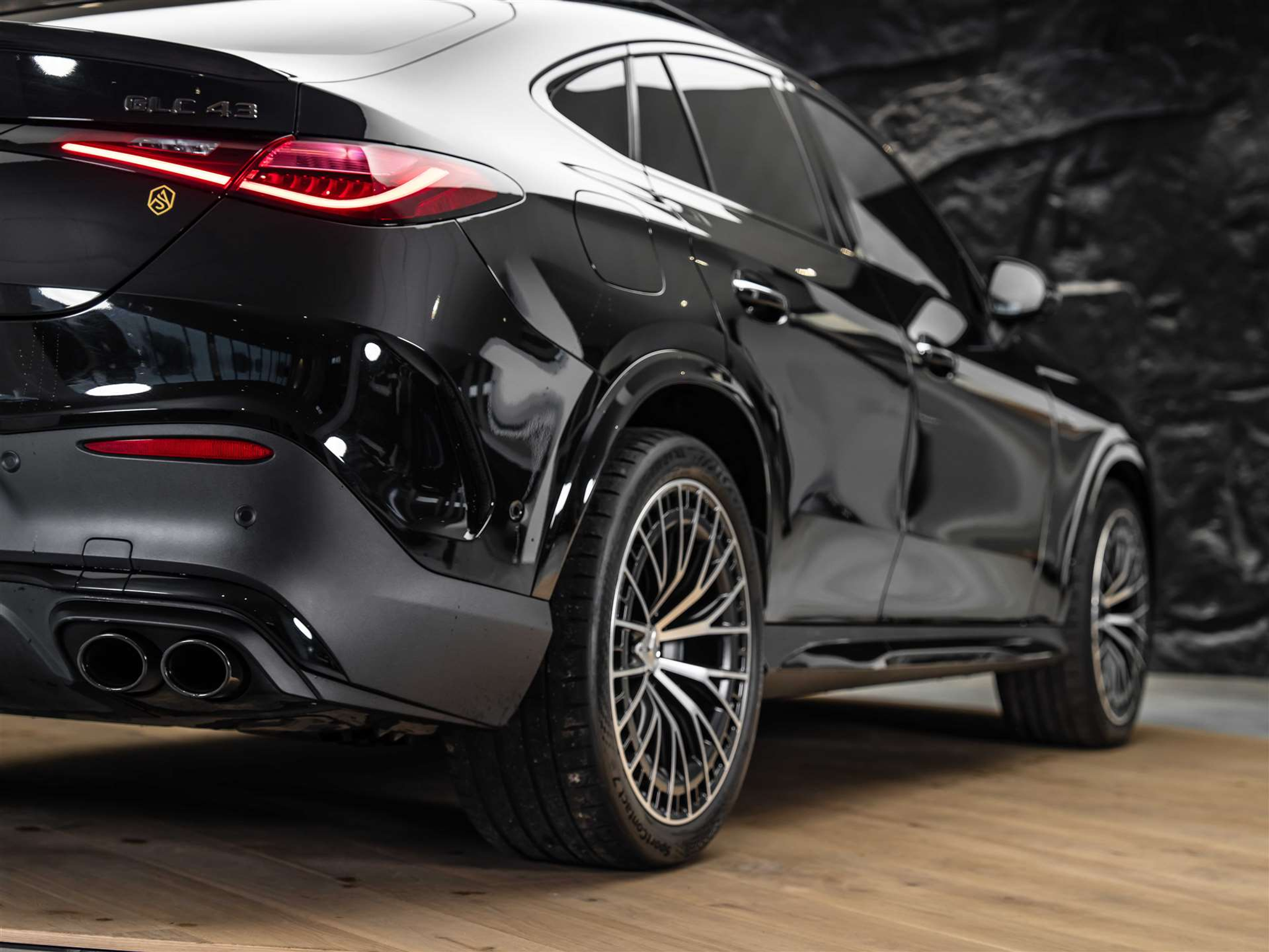 listing desktop thumbnail image 23