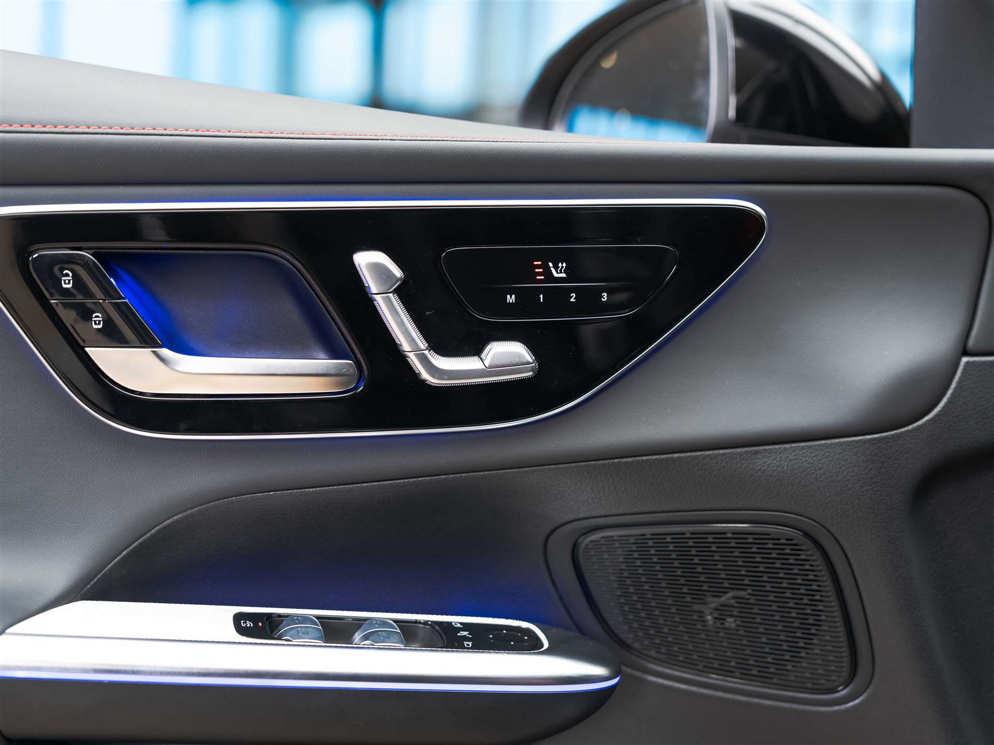 listing desktop thumbnail image 25