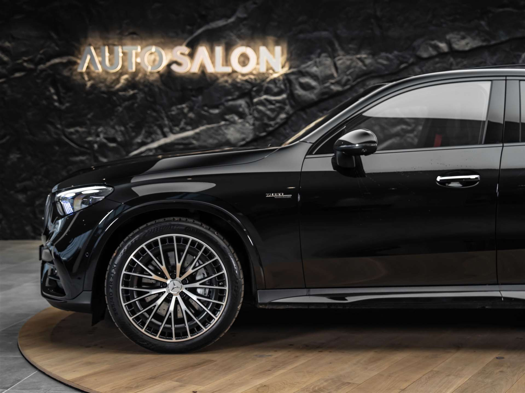 listing desktop thumbnail image 19