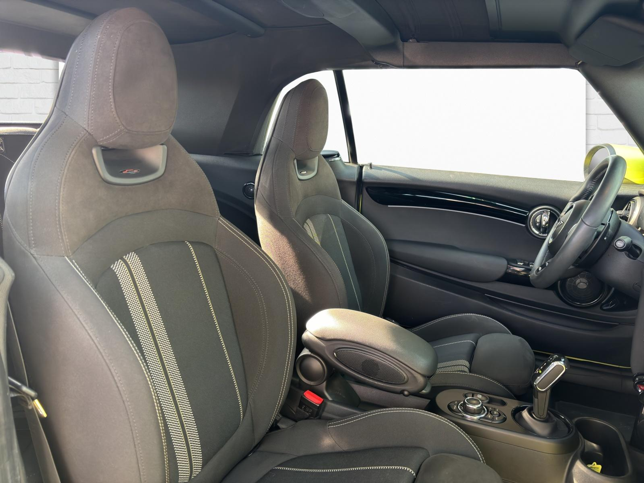 listing desktop thumbnail image 10