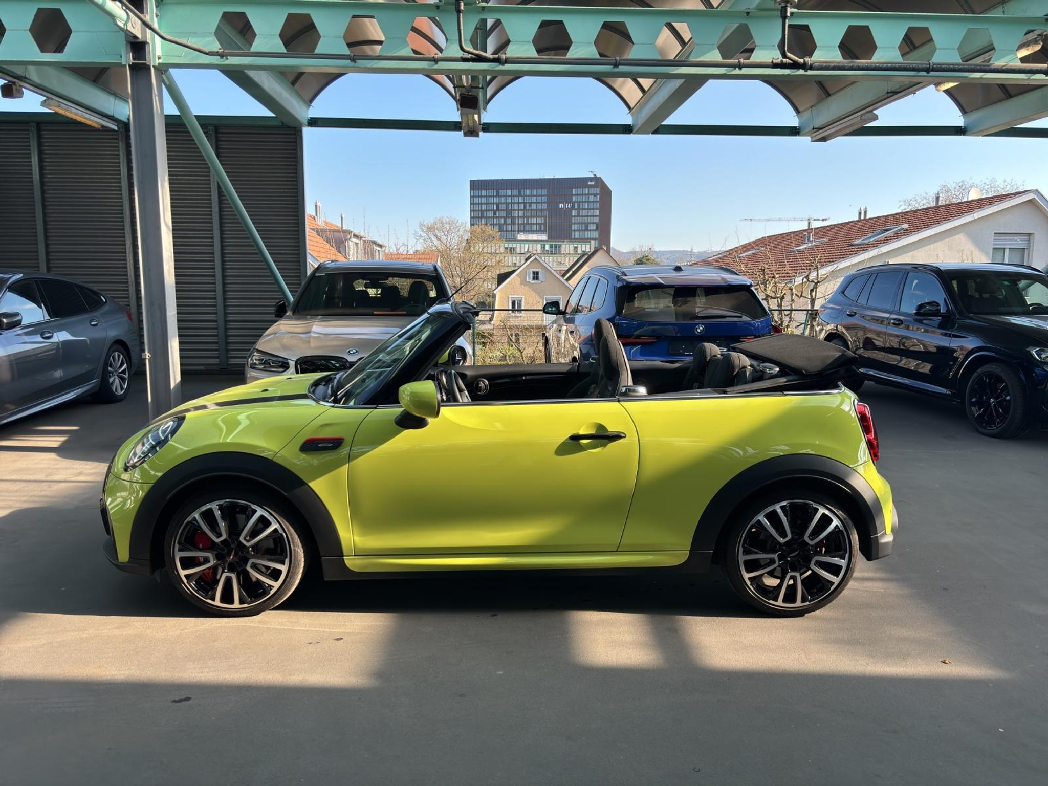 listing desktop thumbnail image 14