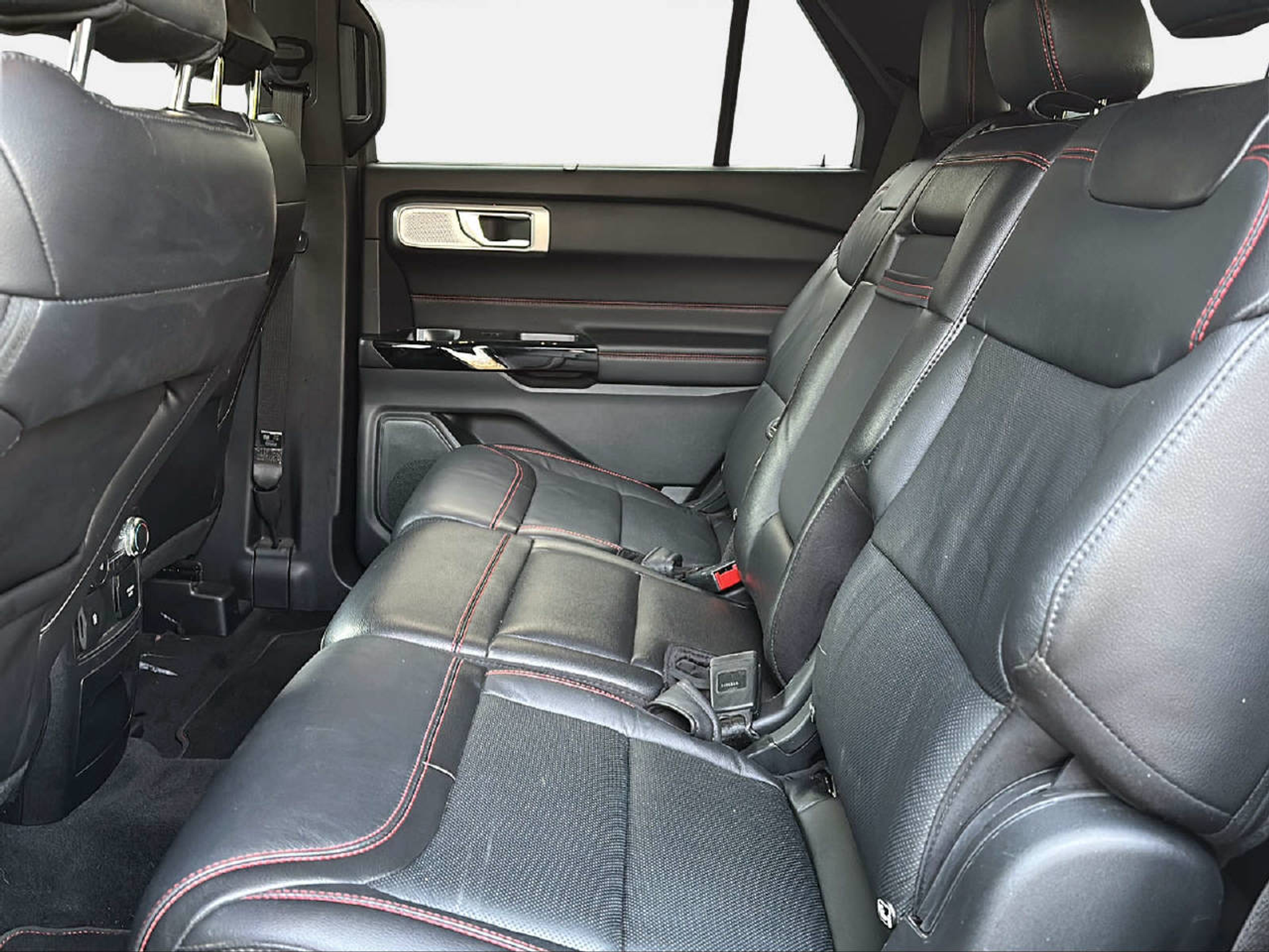 listing desktop thumbnail image 13