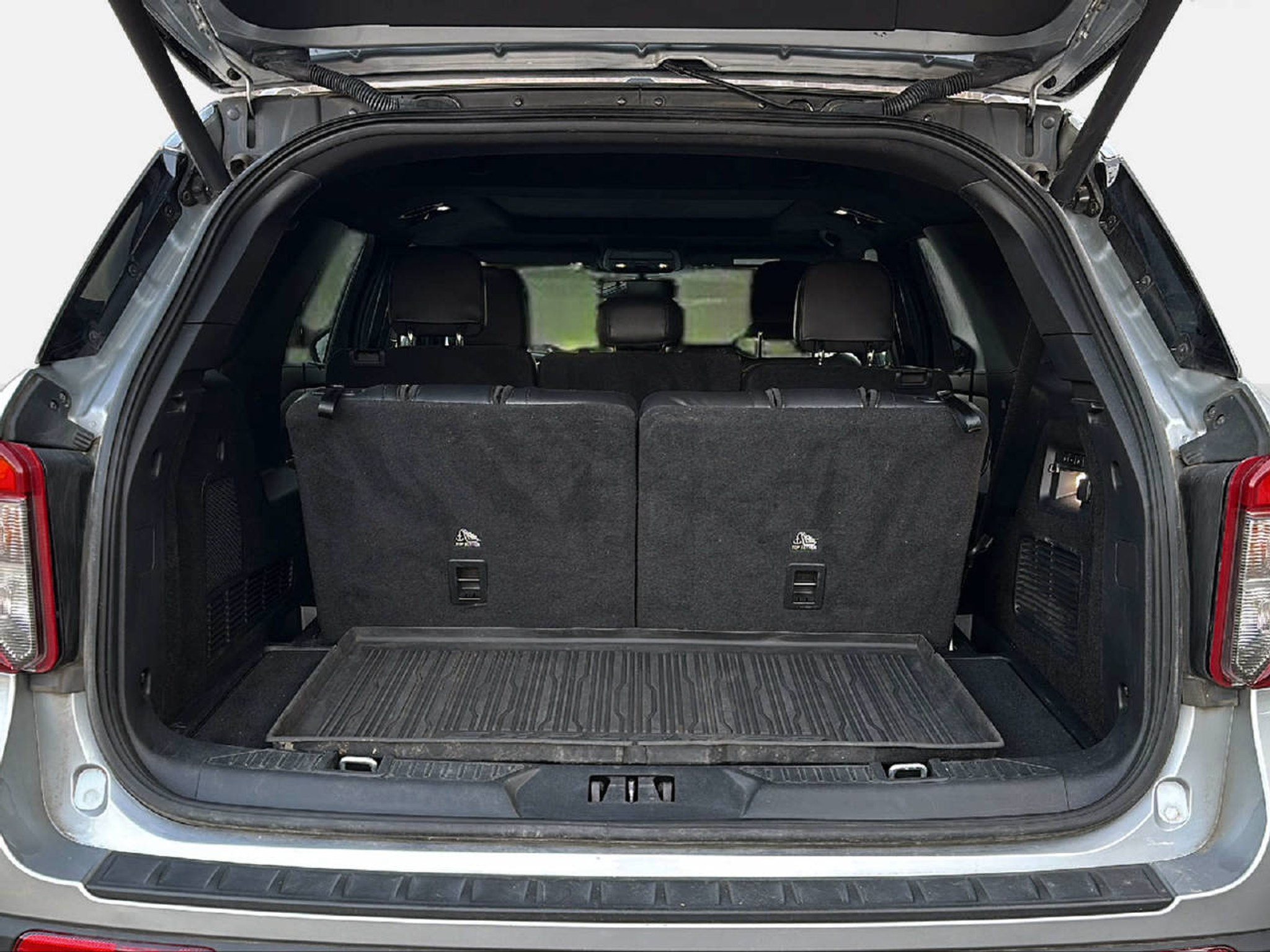 listing desktop thumbnail image 14