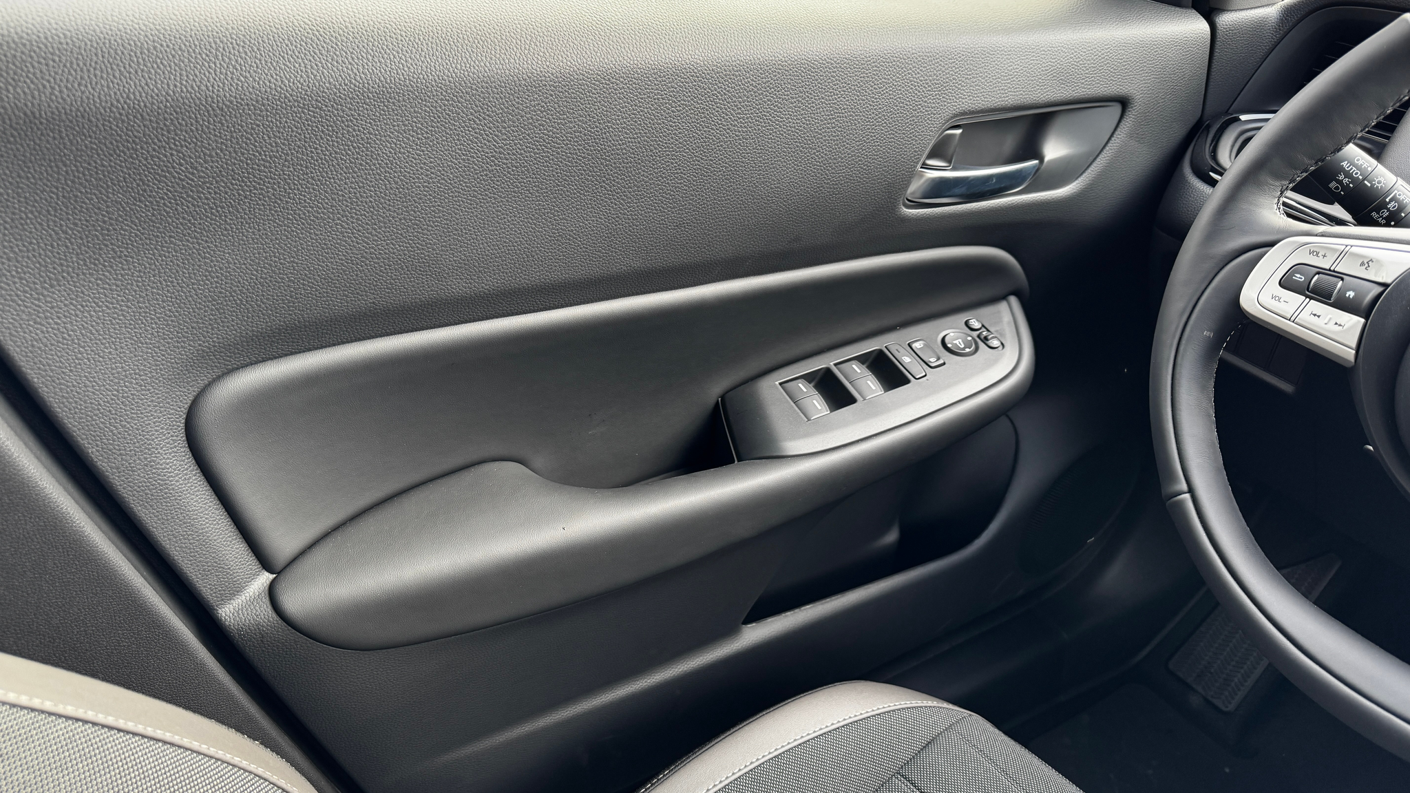 listing desktop thumbnail image 9