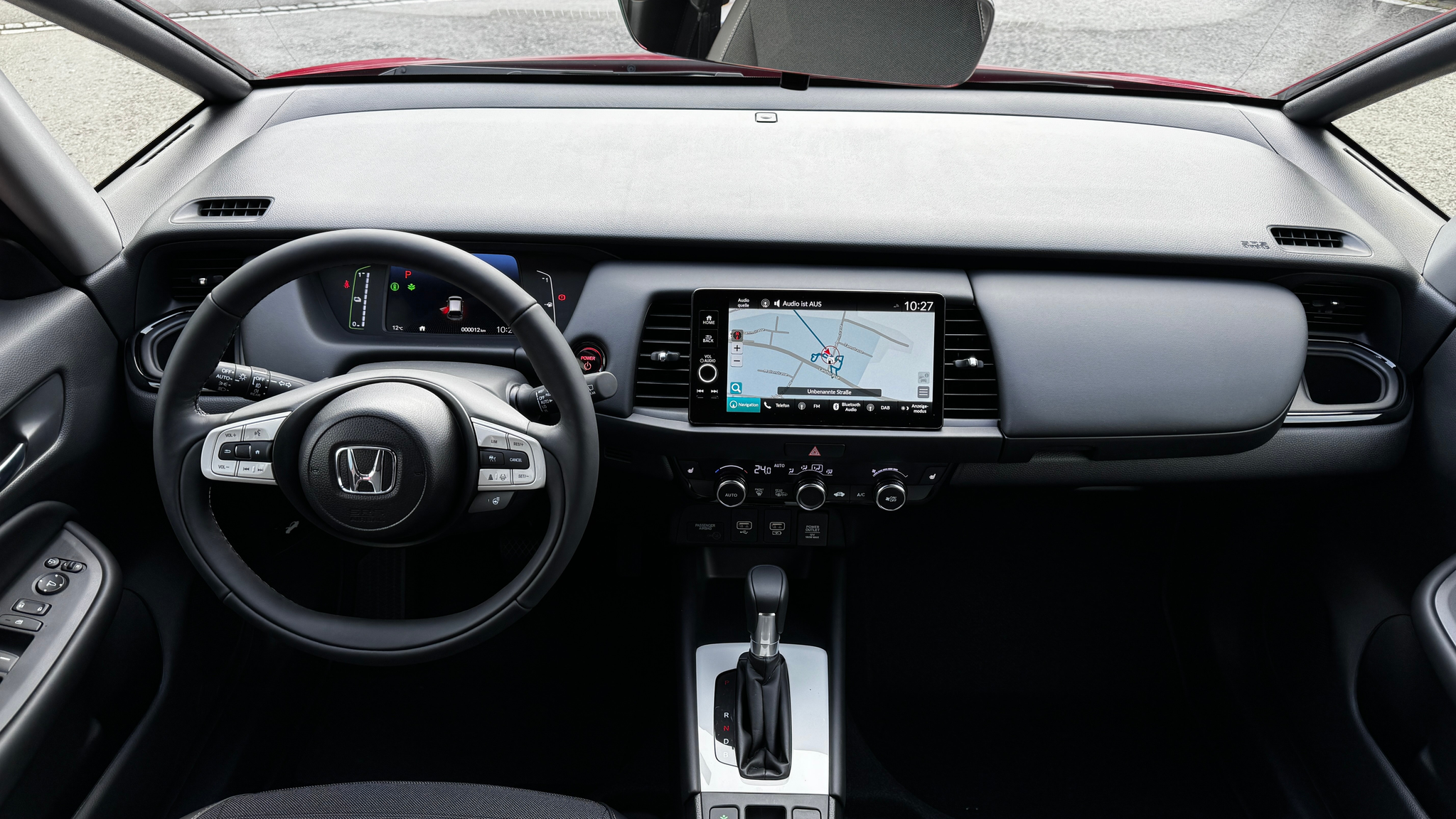 listing desktop thumbnail image 11