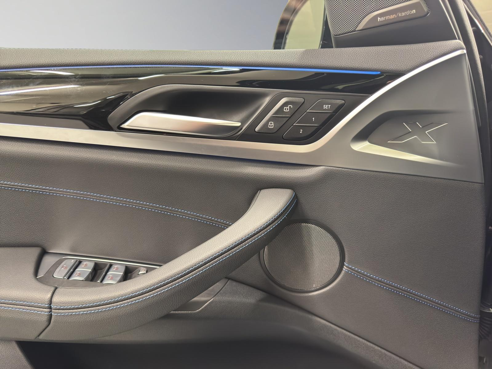 listing desktop thumbnail image 12