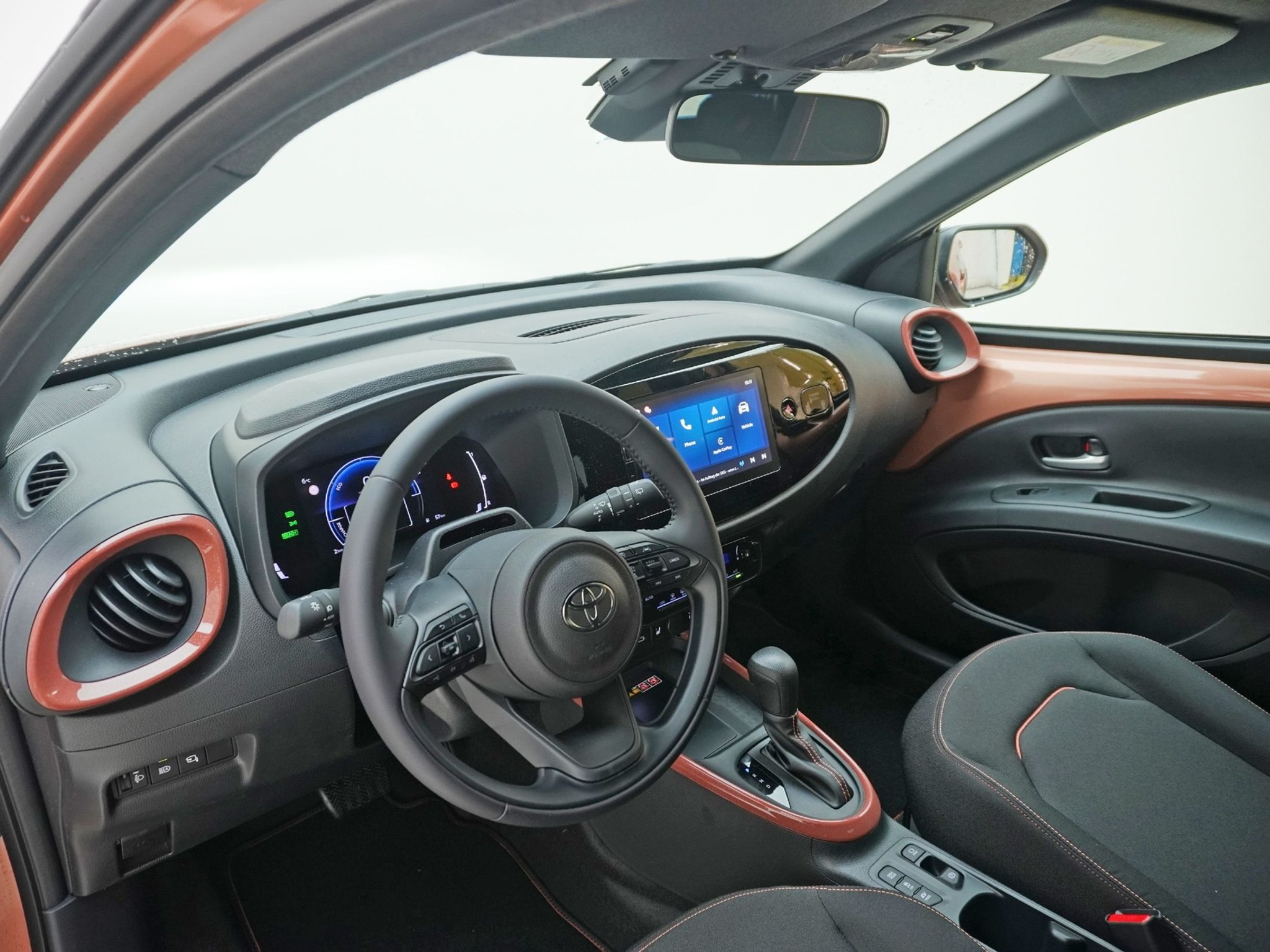 listing desktop thumbnail image 6