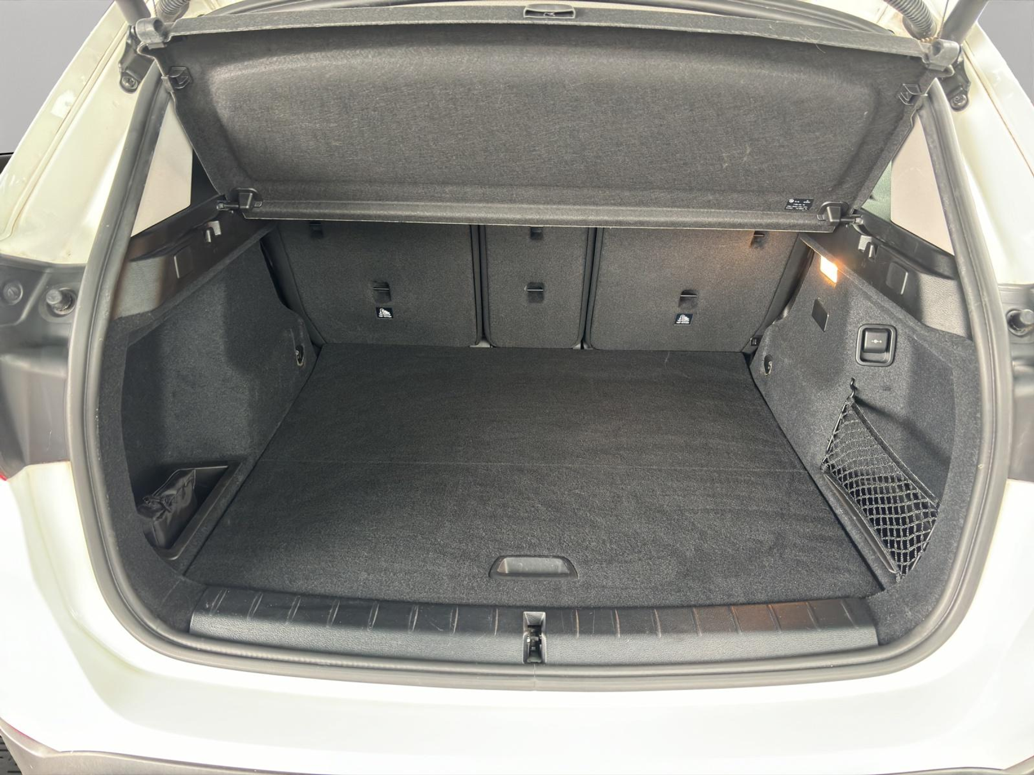 listing desktop thumbnail image 18