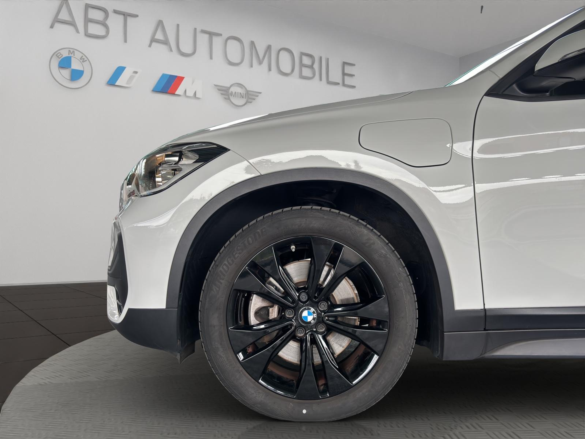 listing desktop thumbnail image 20