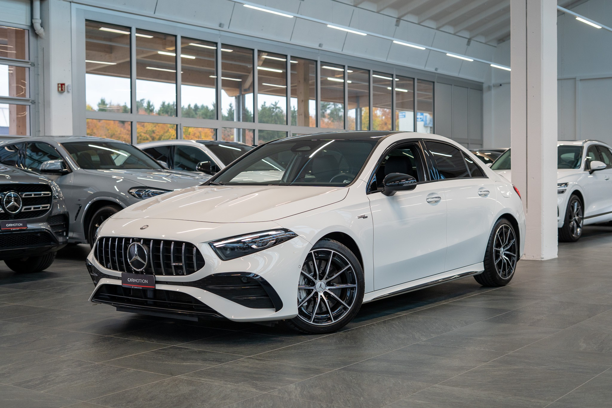 listing desktop thumbnail image 0