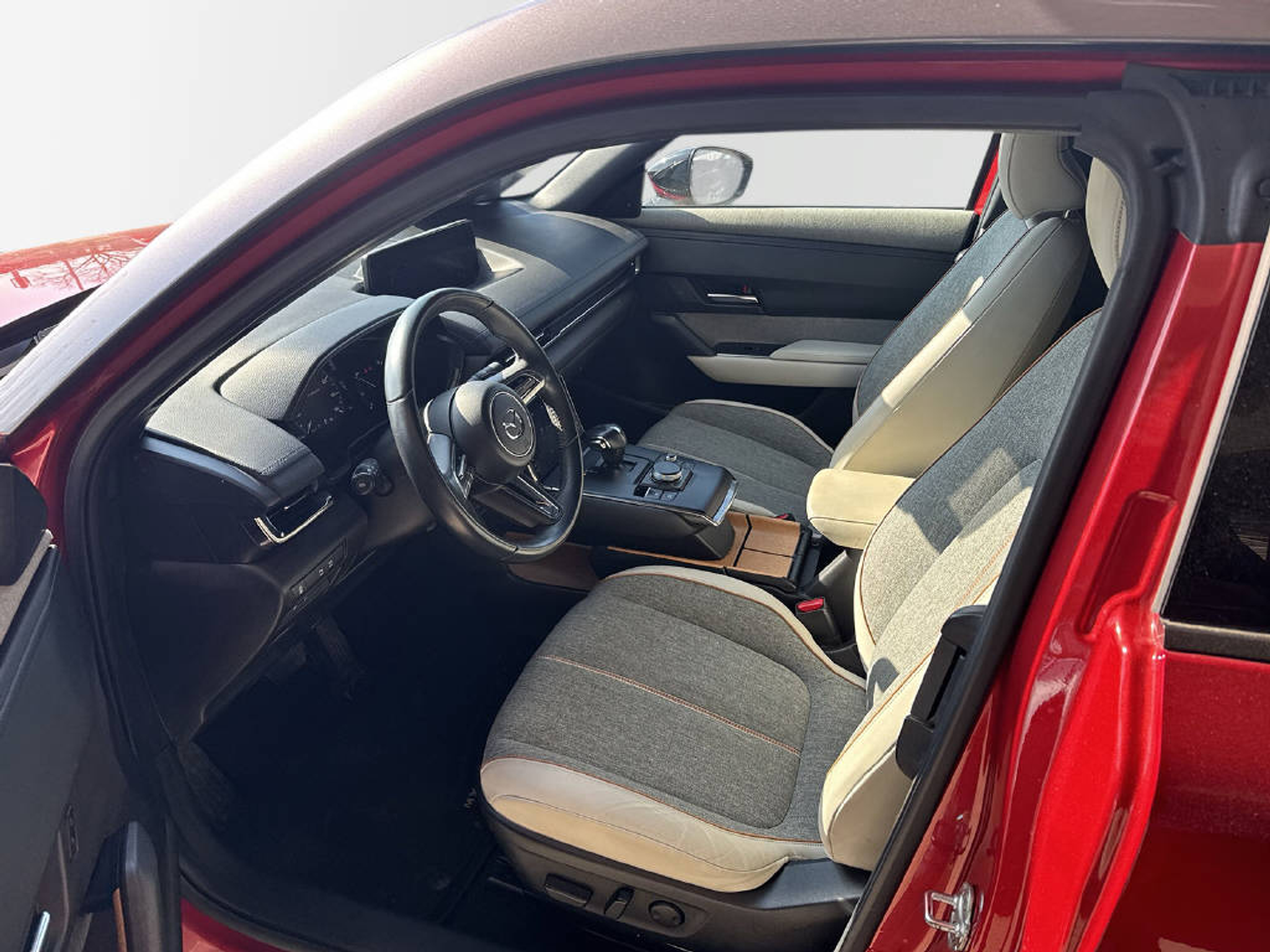 listing desktop thumbnail image 4