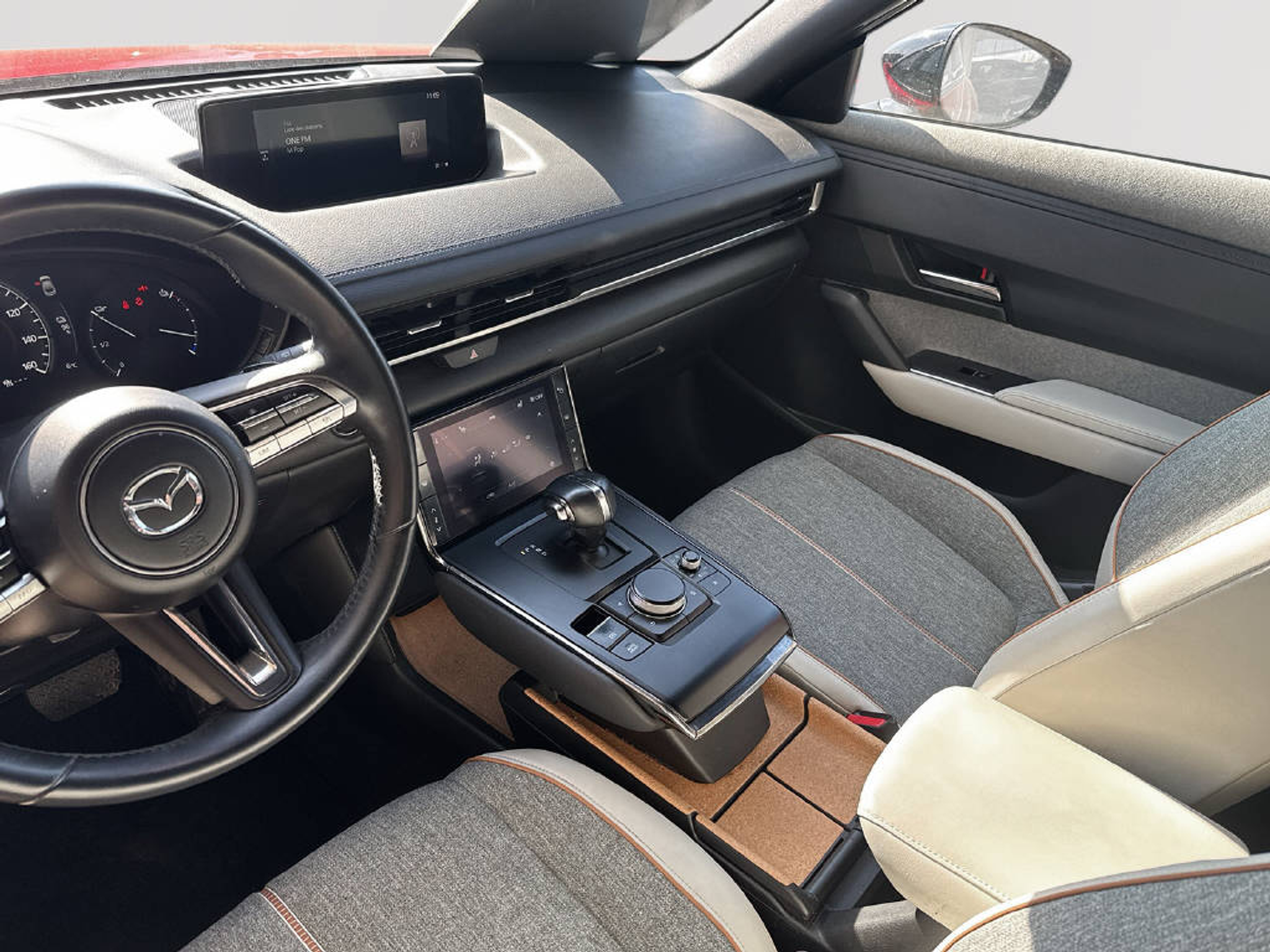 listing desktop thumbnail image 5