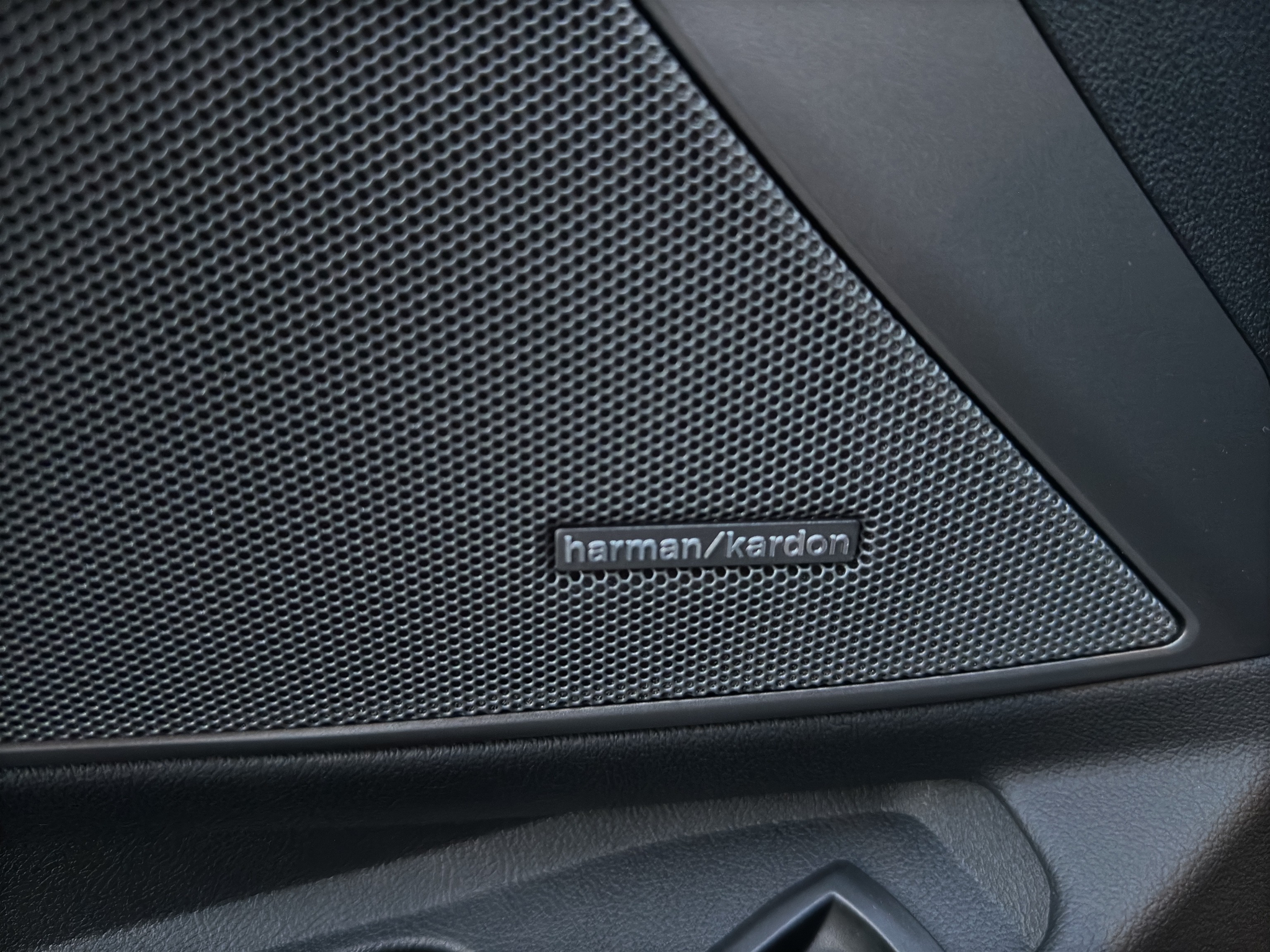 listing desktop thumbnail image 20