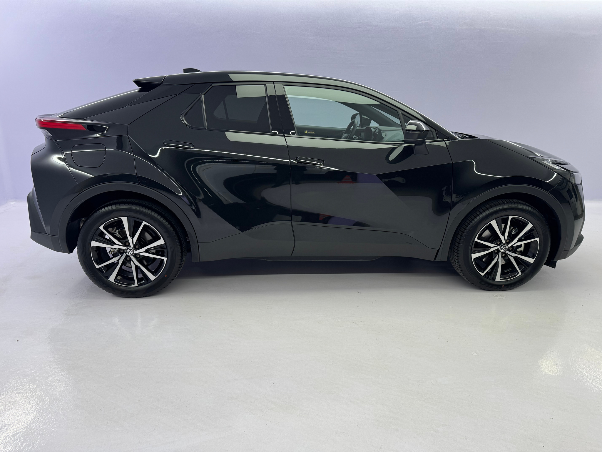 listing desktop thumbnail image 2