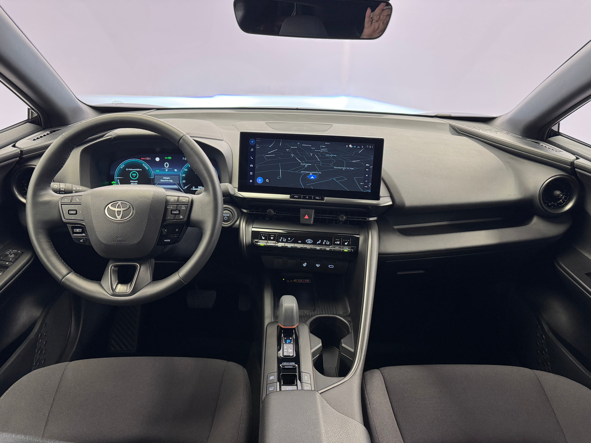 listing desktop thumbnail image 5