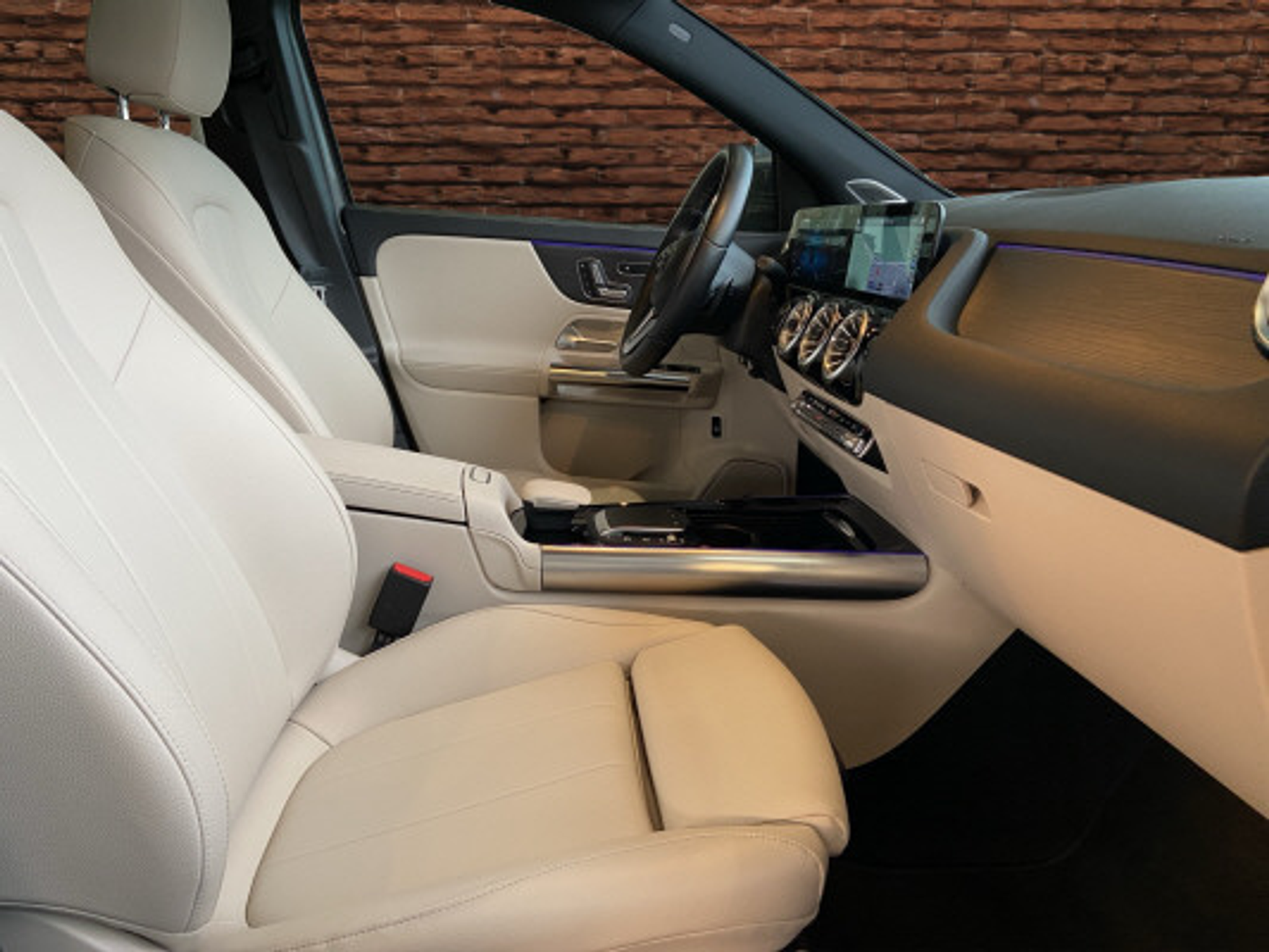 listing desktop thumbnail image 11